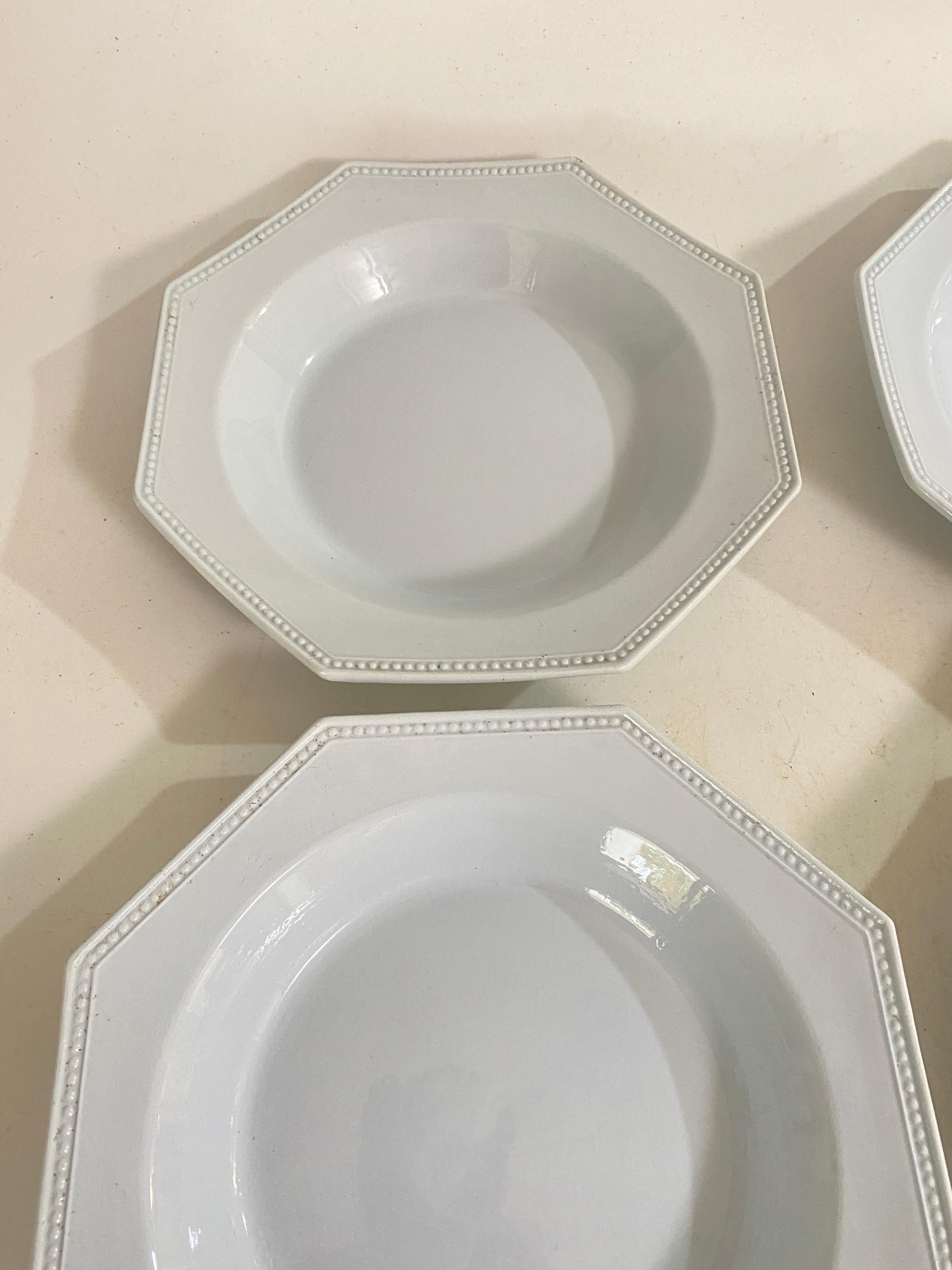 Six Octagonal Earthenware Dishes Made in France Creil Montereau circa 1820 For Sale 2