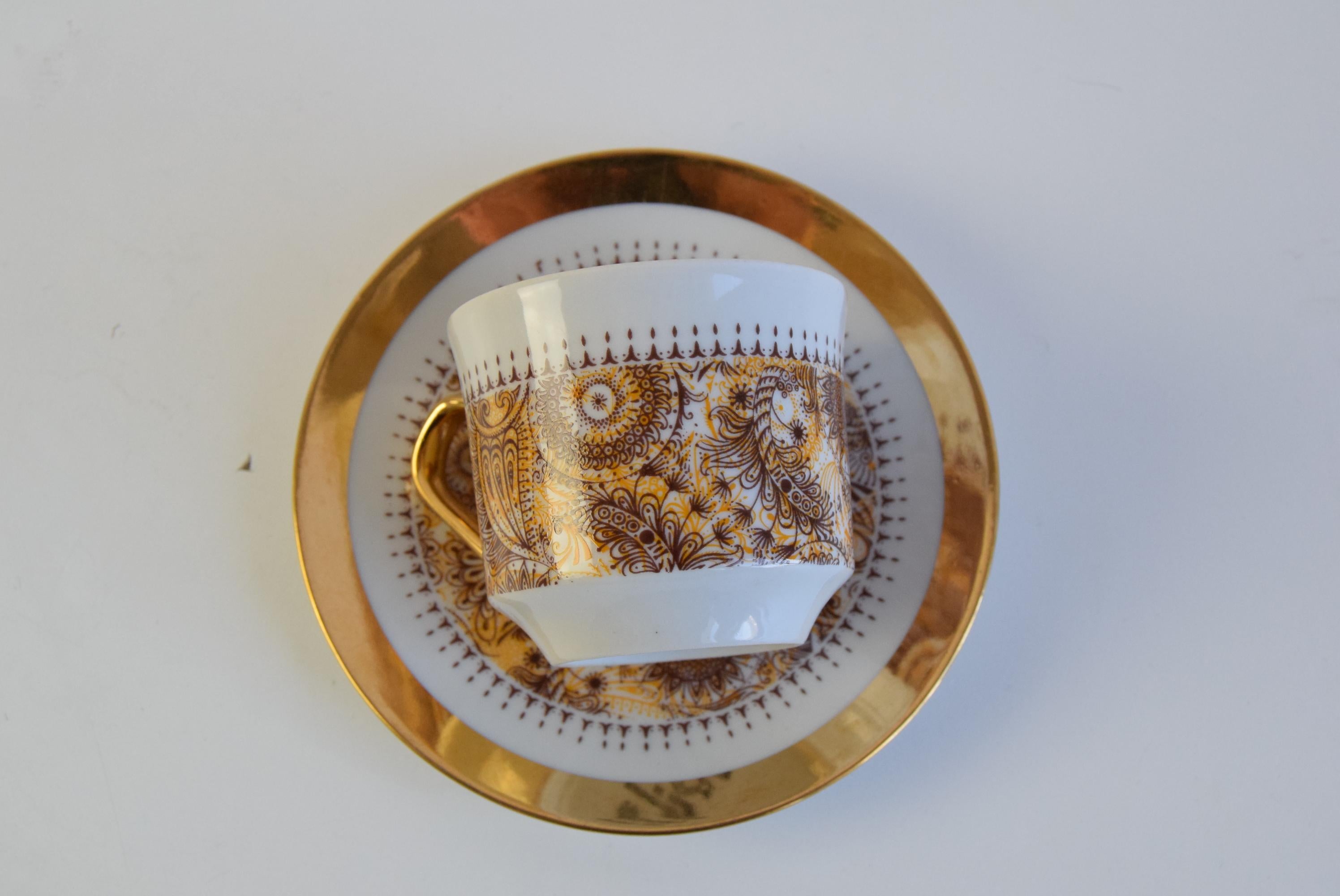Ensemble de six tasses et soucoupes par Epiag 1950s en vente 7