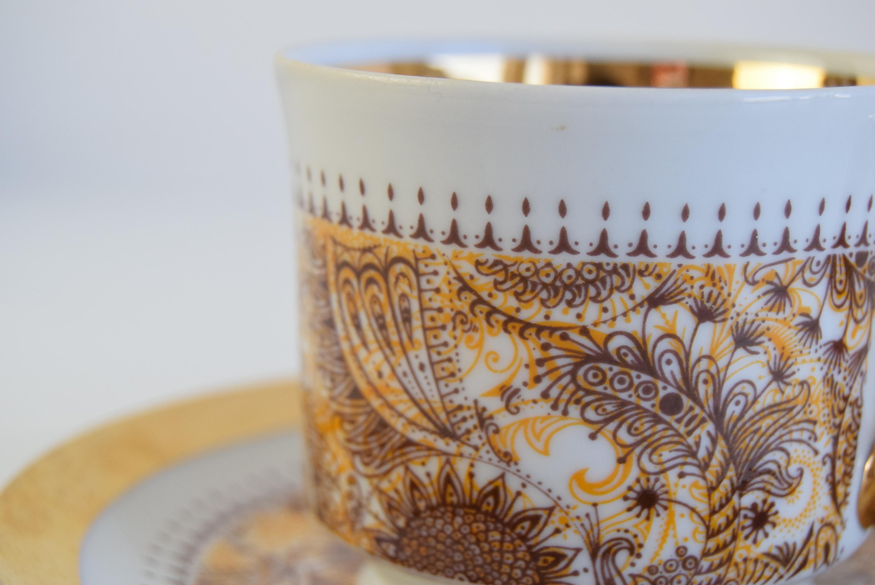 Porcelaine Ensemble de six tasses et soucoupes par Epiag 1950s en vente