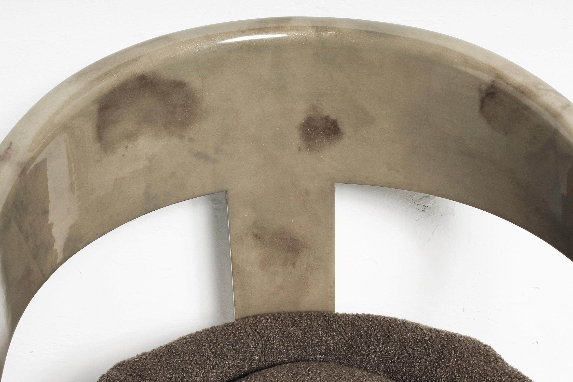 Fin du 20e siècle Chaises sur mesure en peau de chèvre olive à la manière de Karl Springer en vente