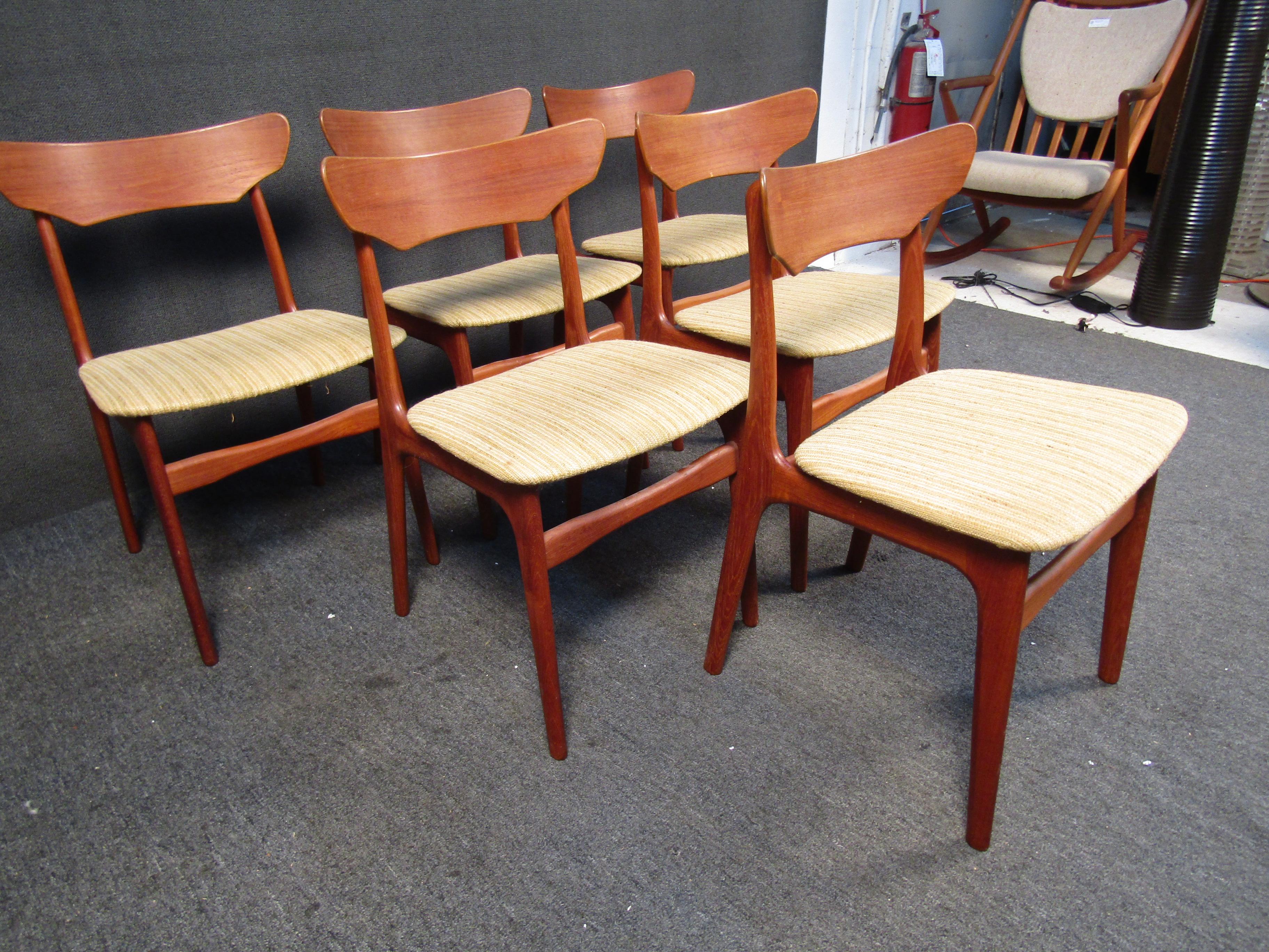 20th Century Set of Six Danish Dining Chairs For Sale