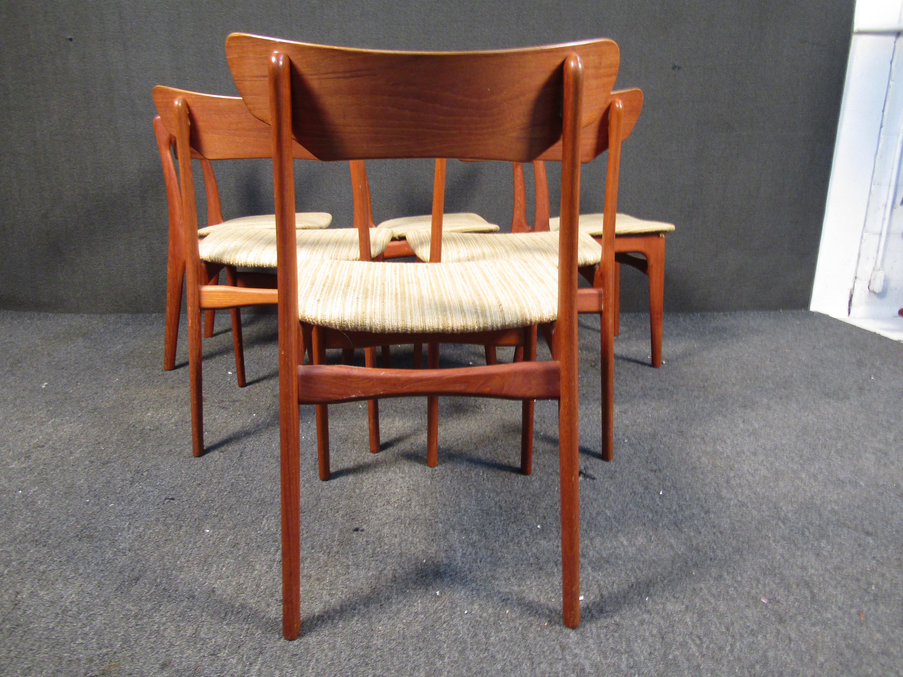 Tissu d'ameublement Ensemble de six chaises de salle à manger danoises