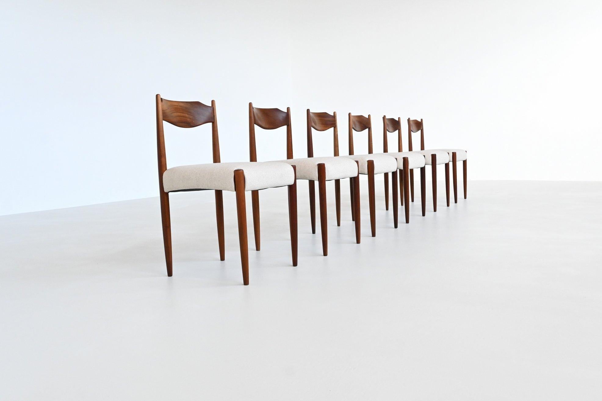 Scandinavo moderno Set di sei sedie da pranzo danesi in noce e lana Danimarca 1960 in vendita