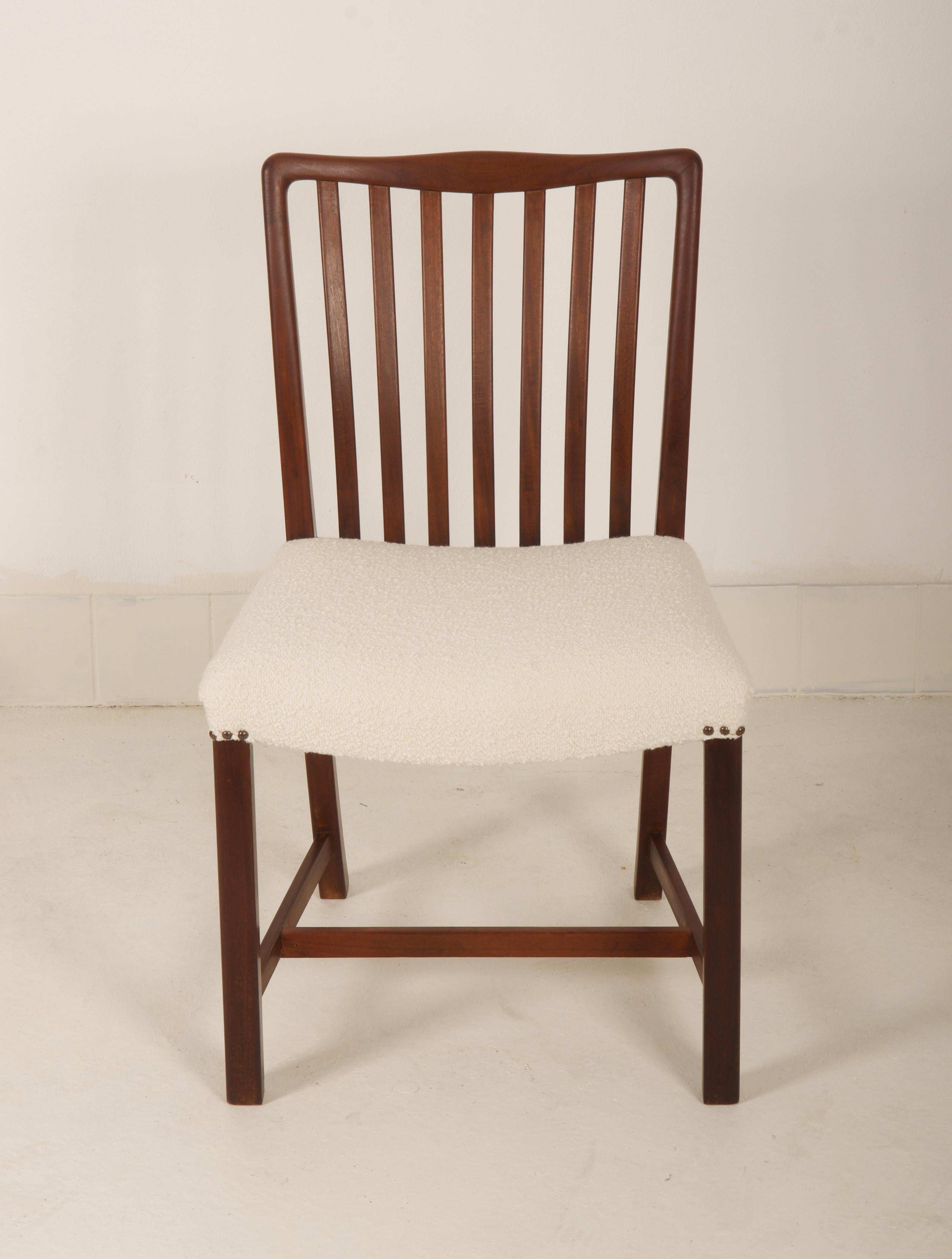 Six chairs made by Sondergaard Mobler in Denmark in the late 1940s.
The frame is made of mahogany, only one restored the rest delivery time 3-4 weeks. 
Upholstery with another fabric on request possible.

Measures: H. 47/87, B. 50 cm.