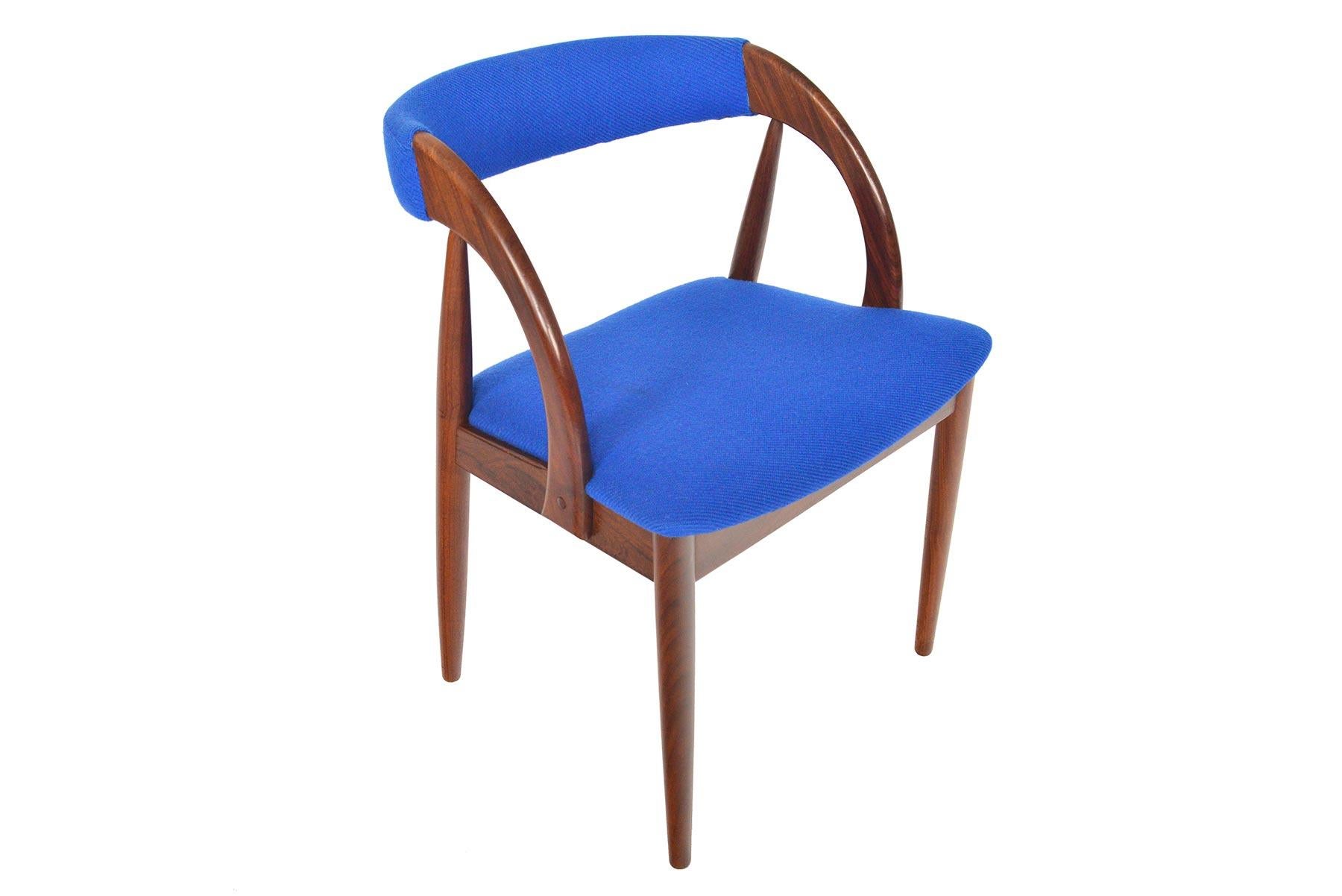 20th Century Set of Six Danish Mid-Century Modern Walnut Dining Chairs