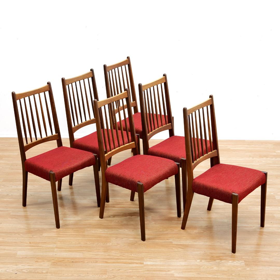 Danese Set of Six Danish Modern Dining Chairs in Teak & Red in vendita