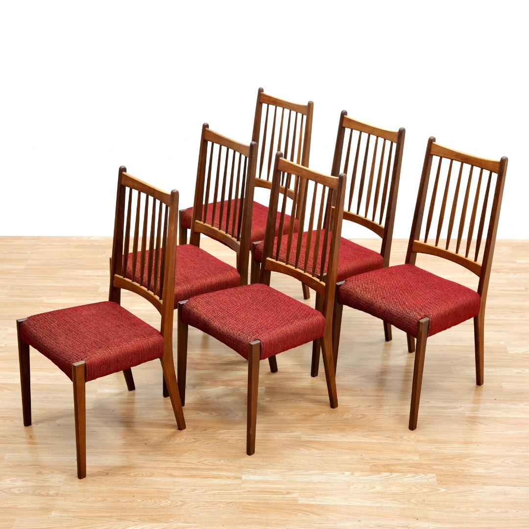 Set of Six Danish Modern Dining Chairs in Teak & Red In condizioni buone in vendita a Los Angeles, CA