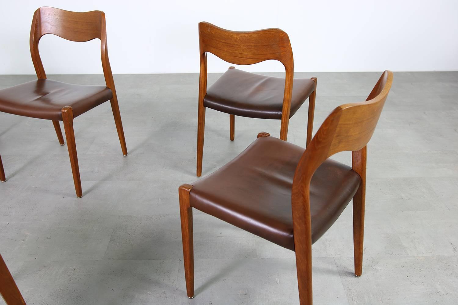 Set of Six Danish Modern Niels Moller Mod. 71 Dining Chairs Teak and Leather 5