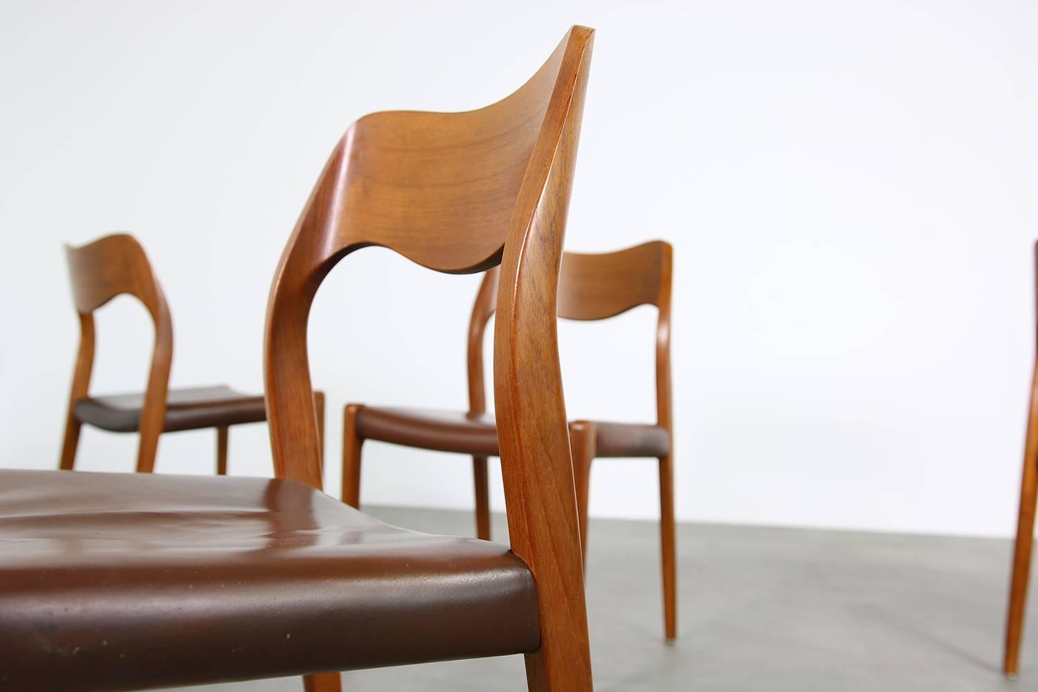Set of Six Danish Modern Niels Moller Mod. 71 Dining Chairs Teak and Leather 3