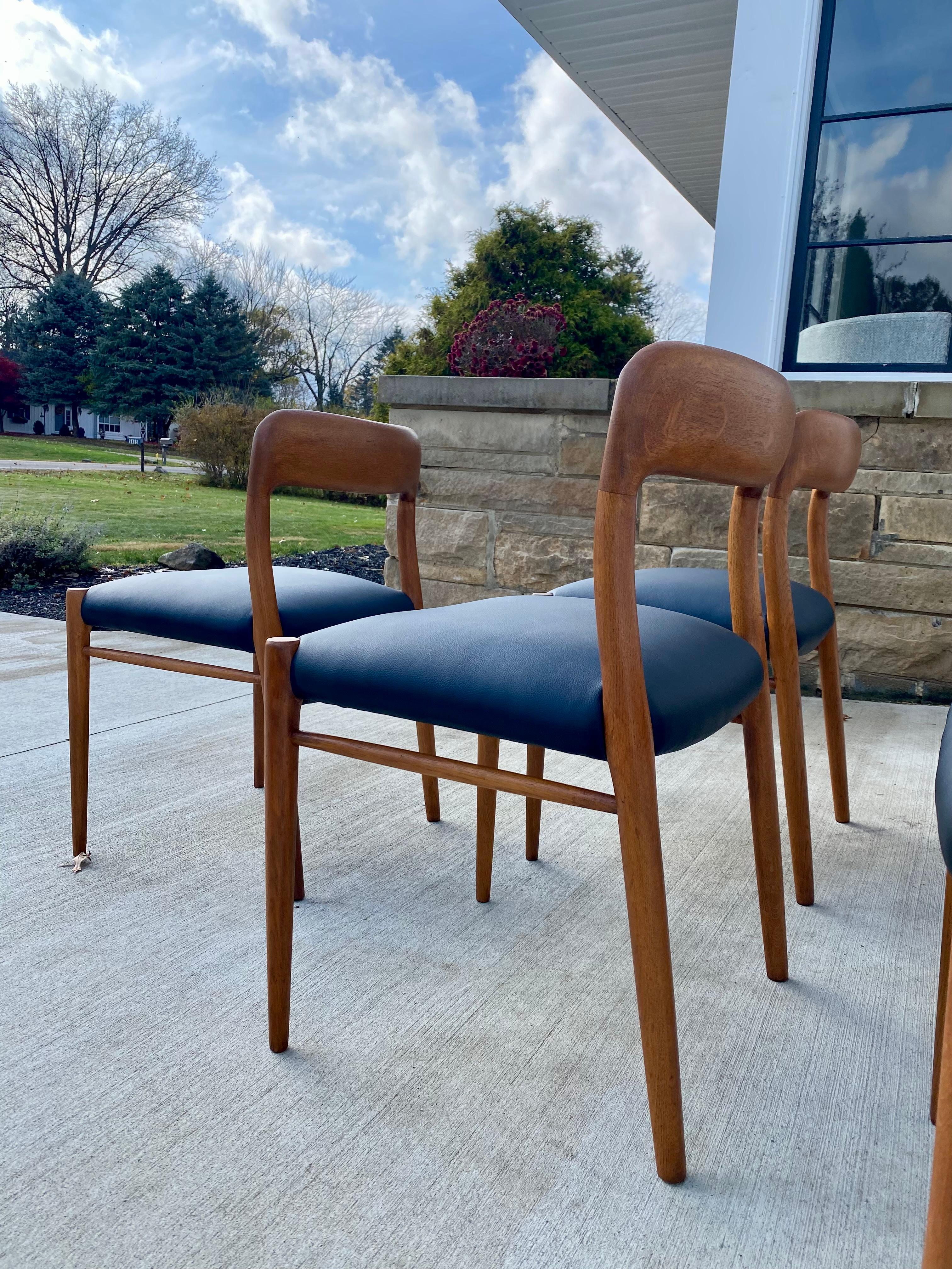 Set of Six Danish Modern Niels Moller No. 75 Teak Dining Chairs In Good Condition For Sale In Medina, OH