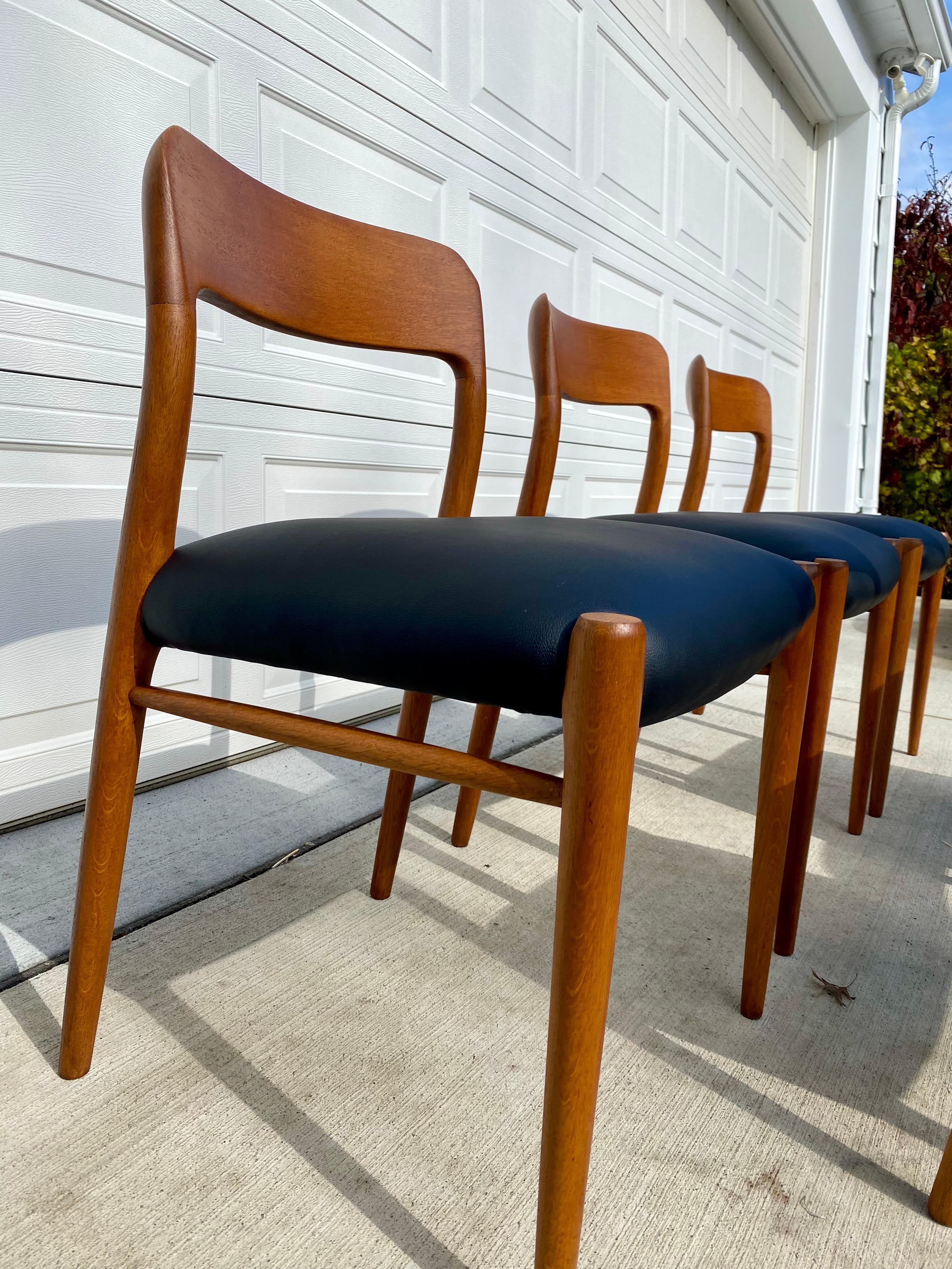 Set of Six Danish Modern Niels Moller No. 75 Teak Dining Chairs For Sale 1
