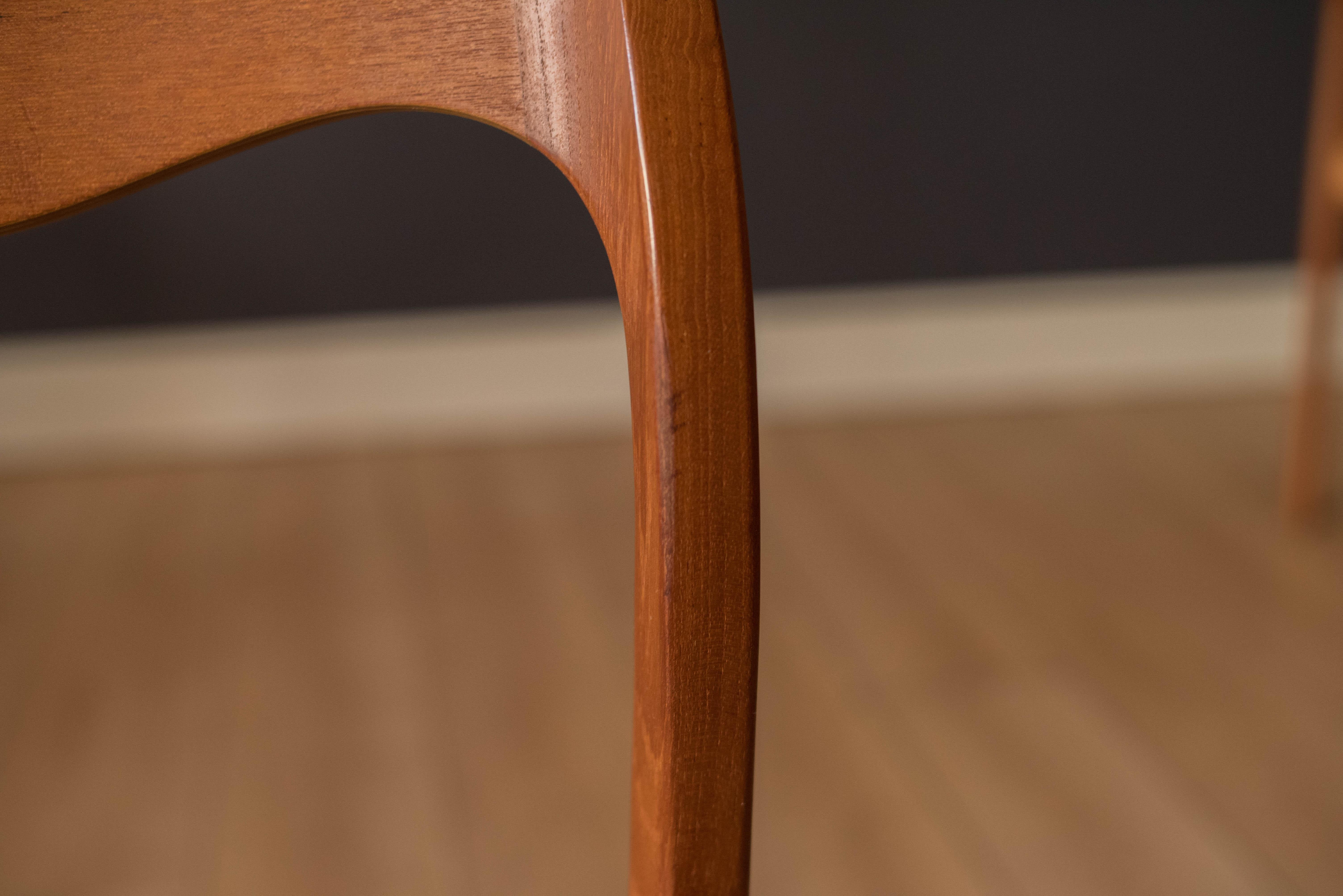 Ensemble de six chaises de salle à manger modernes danoises en teck et corde de papier Niels O. Moller 71 en vente 10