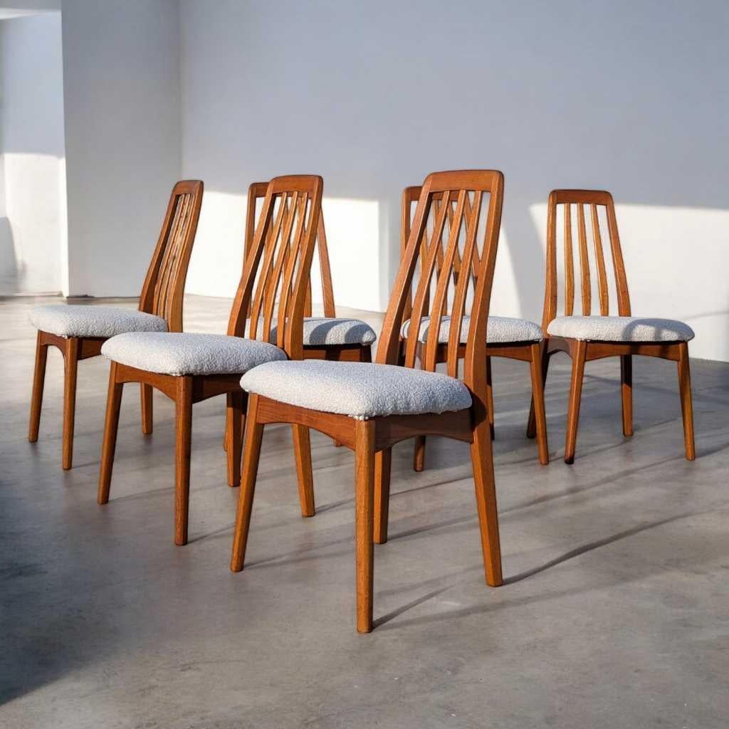 A refined set of six teak dining chairs attributed to Benny Linden for Benny Linden Design, exemplifying the grace and ergonomics of Danish Modern craftsmanship.

Each chair features a gently curved backrest with sculptural vertical slats—designed