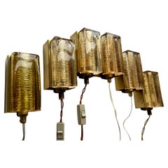 Set di sei applique moderne danesi di Vitrika, vetro artistico dorato e ottone, anni '60