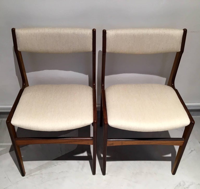 Mid-Century Modern Set of Six Danish Modern Wooden Dining Chairs with White Covers For Sale