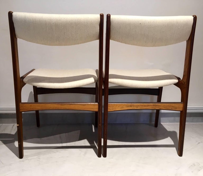 Set of Six Danish Modern Wooden Dining Chairs with White Covers For Sale 1