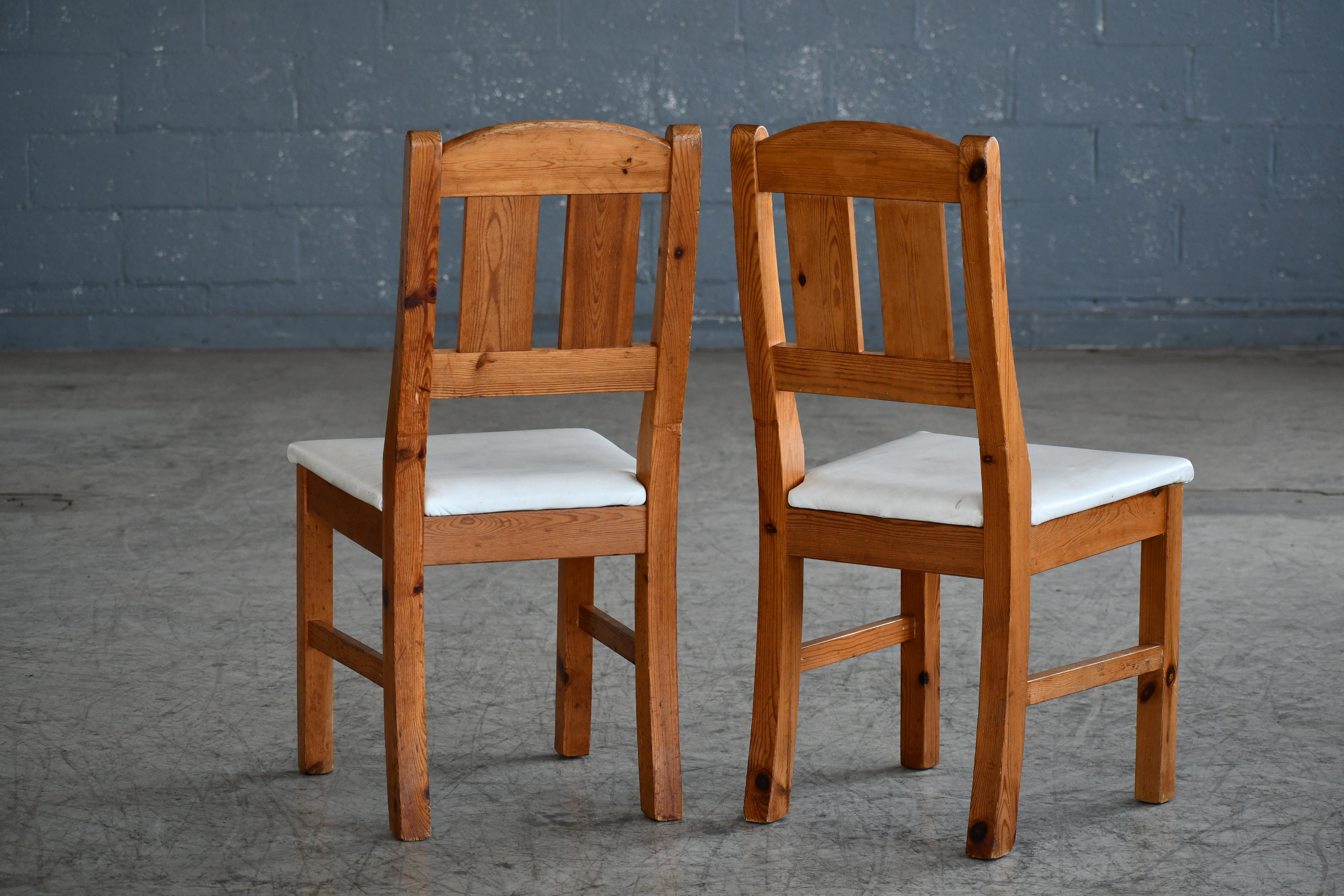 Set of Six Danish Oak Dining chairs with Leather Cushions, 1930's For Sale 2