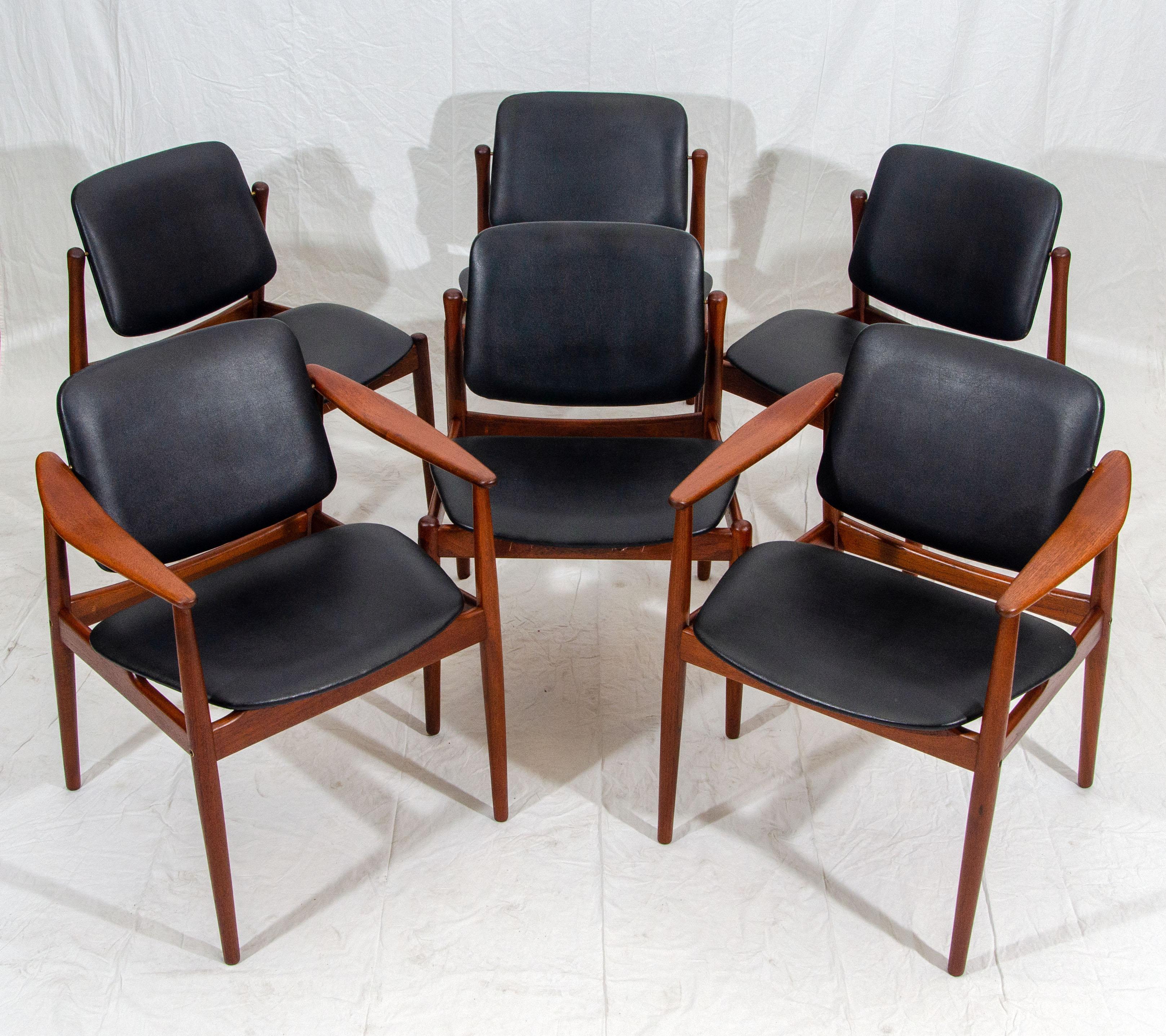 Scandinavian Modern Set of Six Danish Teak Dining Chairs by Arne Vodder for Bovirke, BO92
