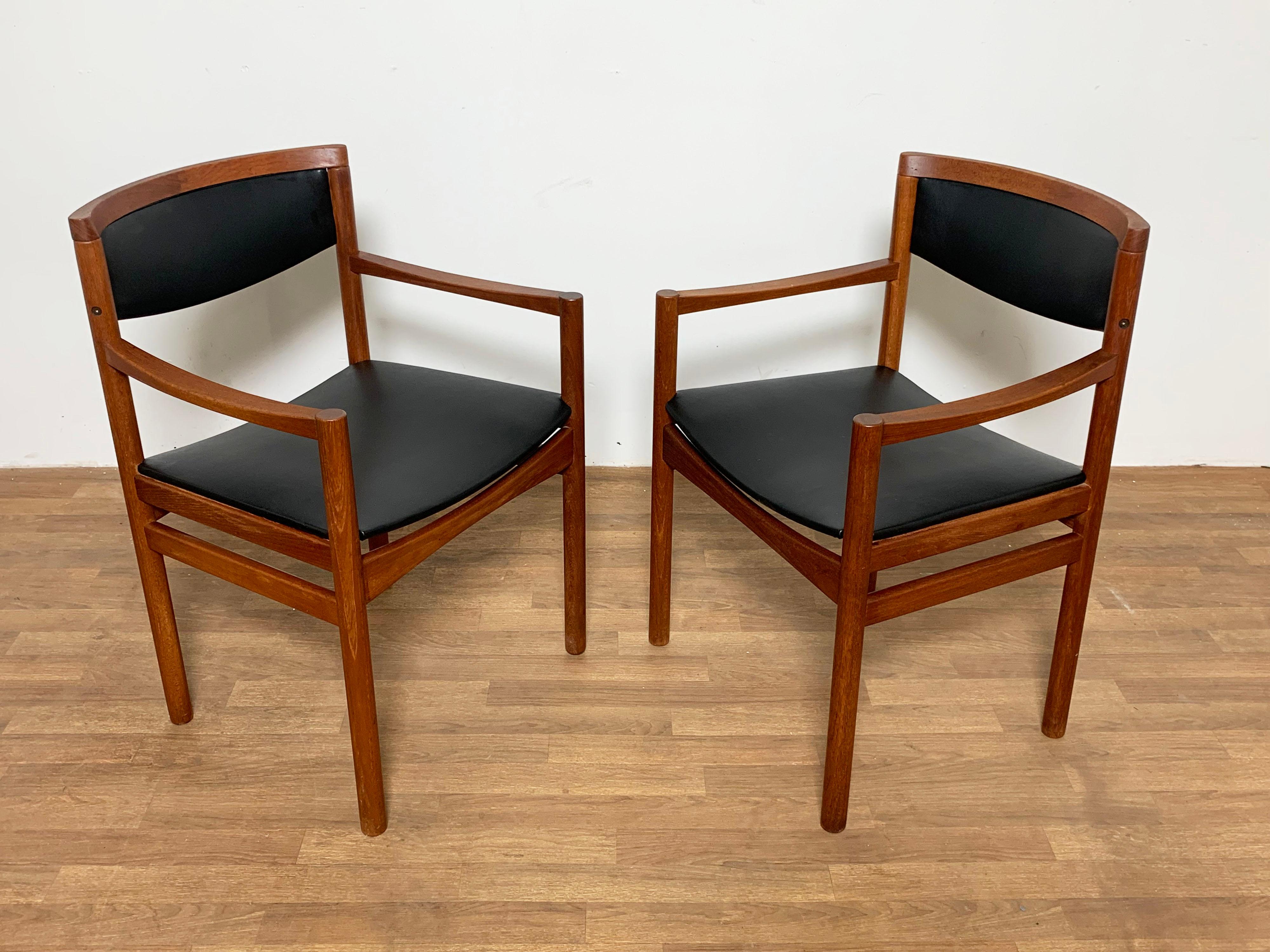 Ensemble de six chaises de salle à manger danoises en teck par SAX, vers les années 1960 en vente 3