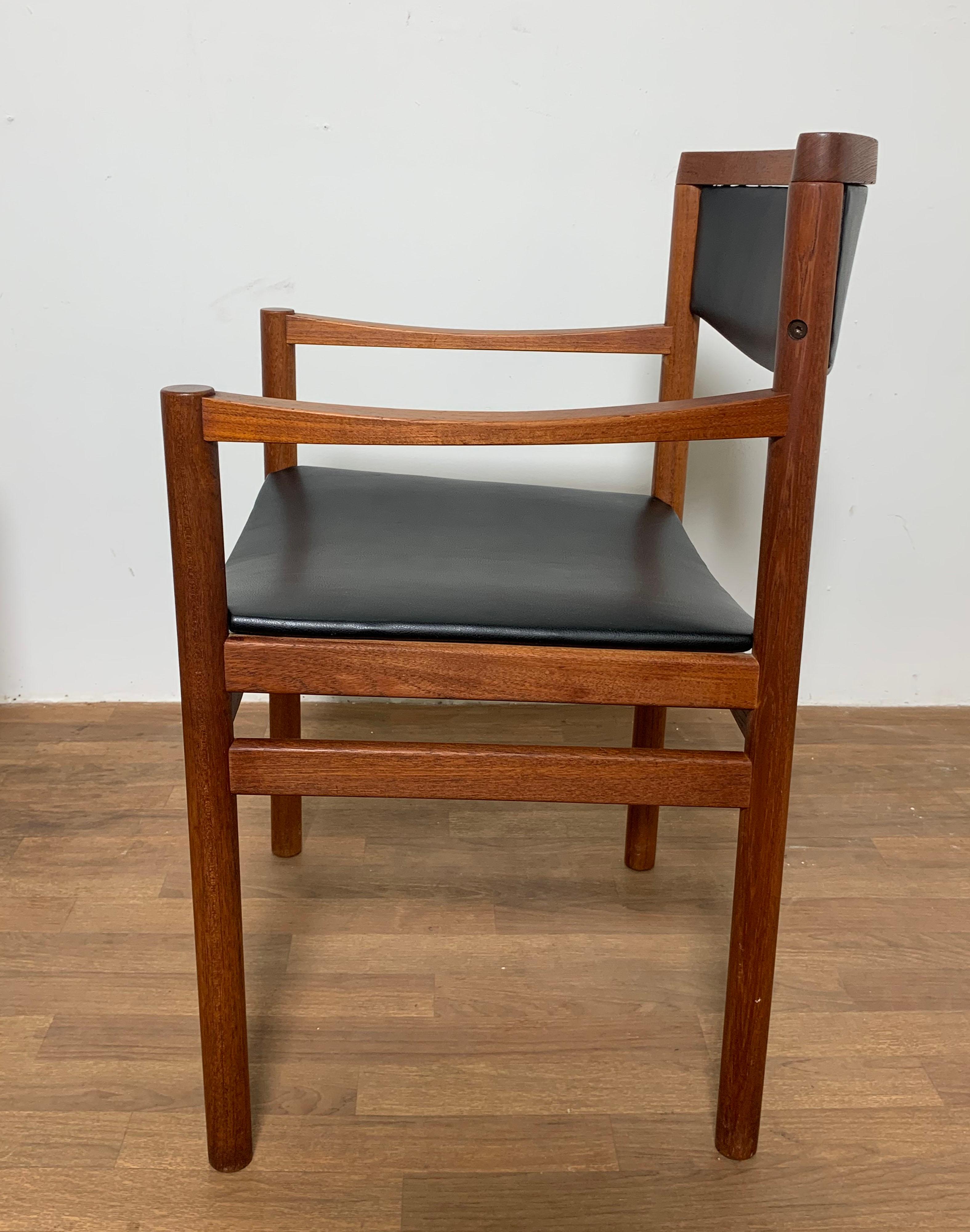 Ensemble de six chaises de salle à manger danoises en teck par SAX, vers les années 1960 en vente 6