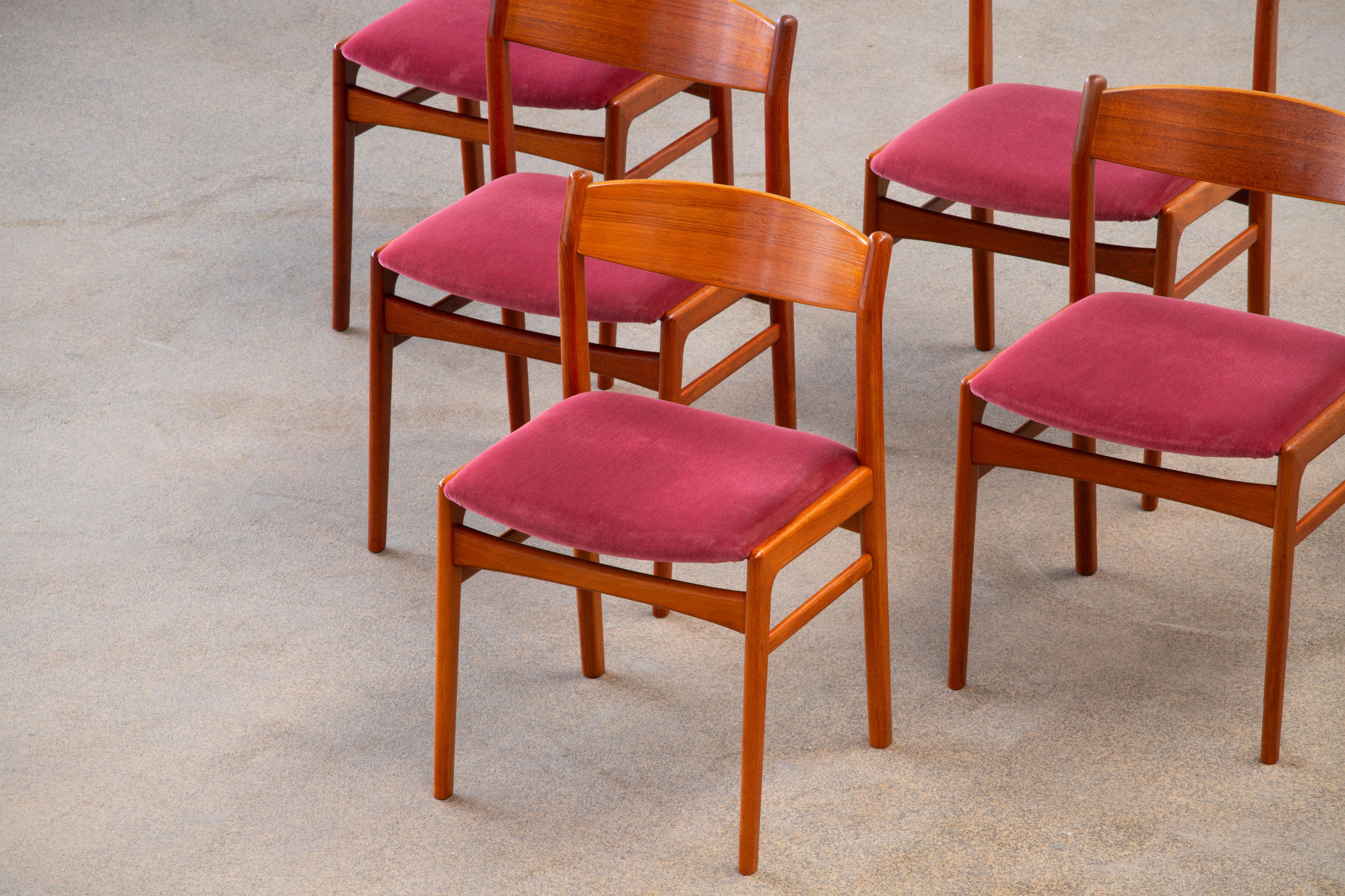 Set of Six Danish Teak Dining Chairs 4