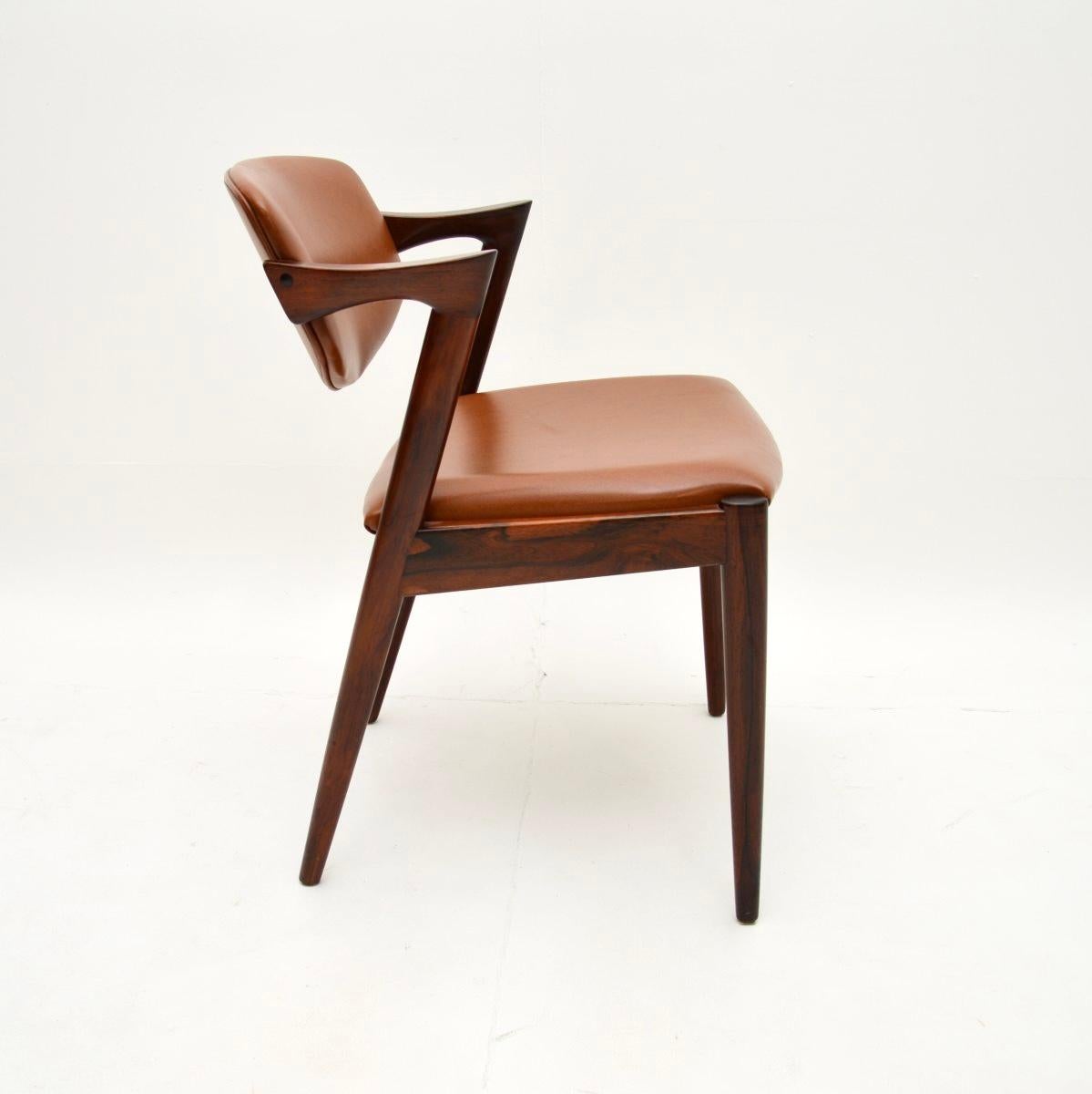 Satz von sechs dänischen Vintage Model 42 Esszimmerstühlen von Kai Kristiansen im Zustand „Gut“ im Angebot in London, GB