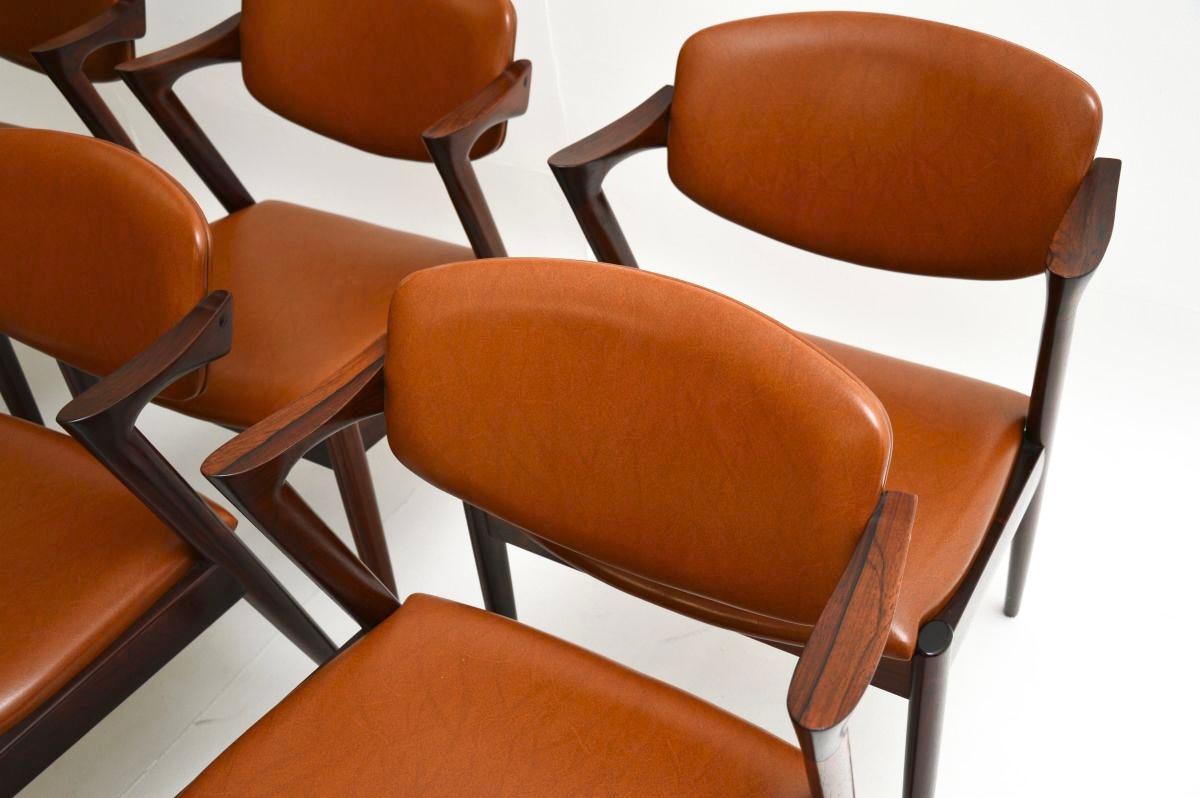 Satz von sechs dänischen Vintage Model 42 Esszimmerstühlen von Kai Kristiansen im Angebot 1