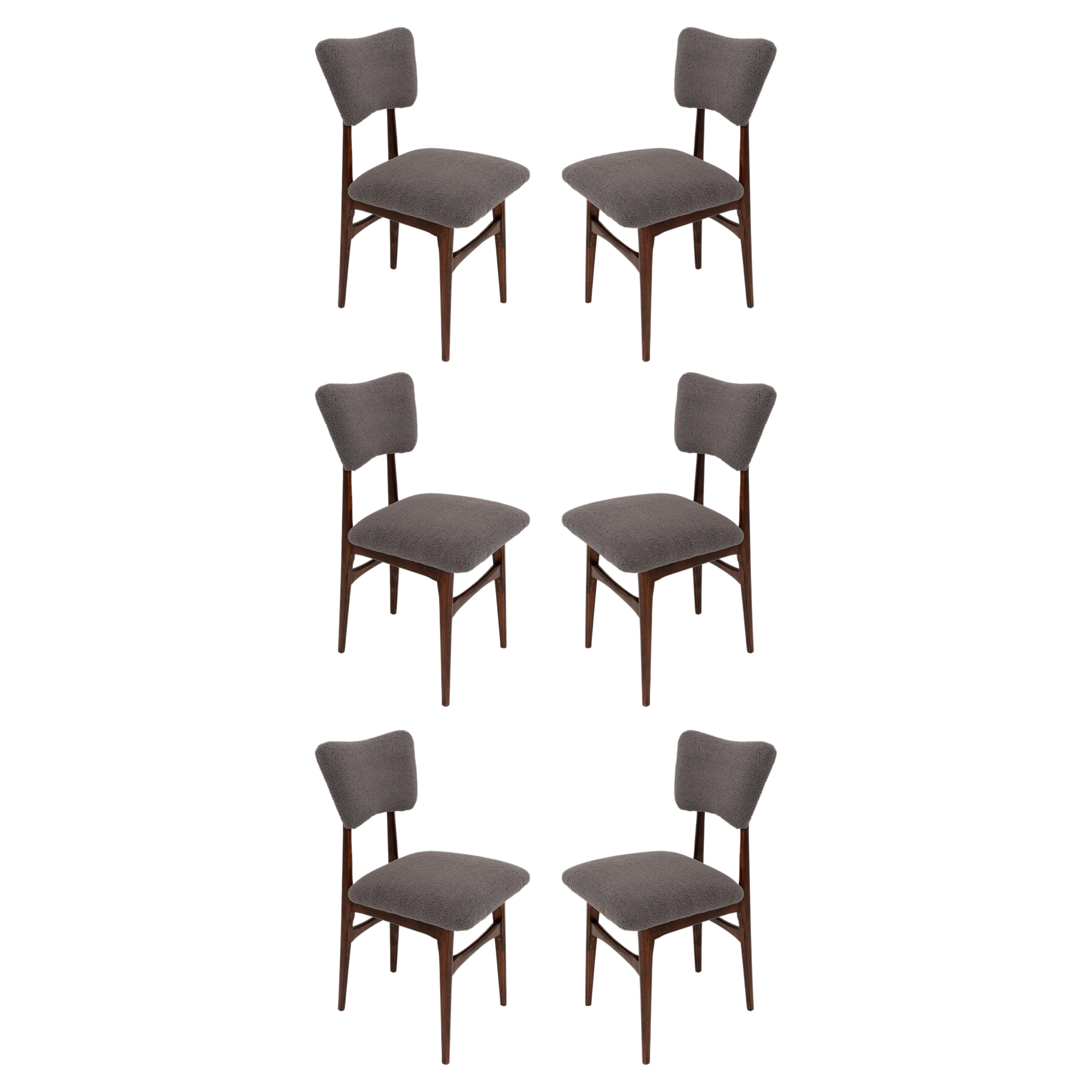 Ensemble de six chaises papillon en bouclette gris foncé, Europe, années 1960 en vente