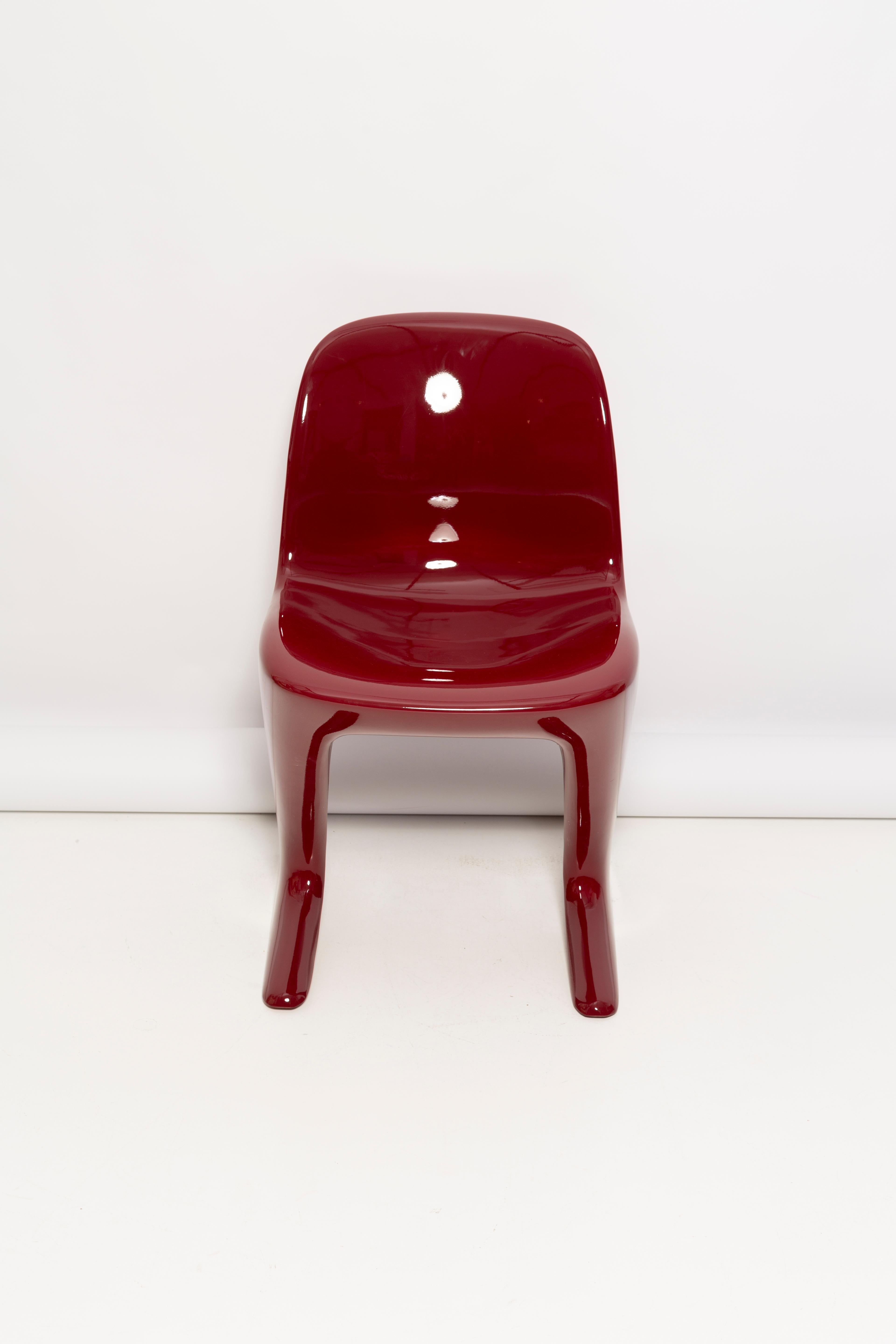 20th Century Set of Six Dark Red Wine Kangaroo Chairs Designed by Ernst Moeckl, Germany, 1968 For Sale