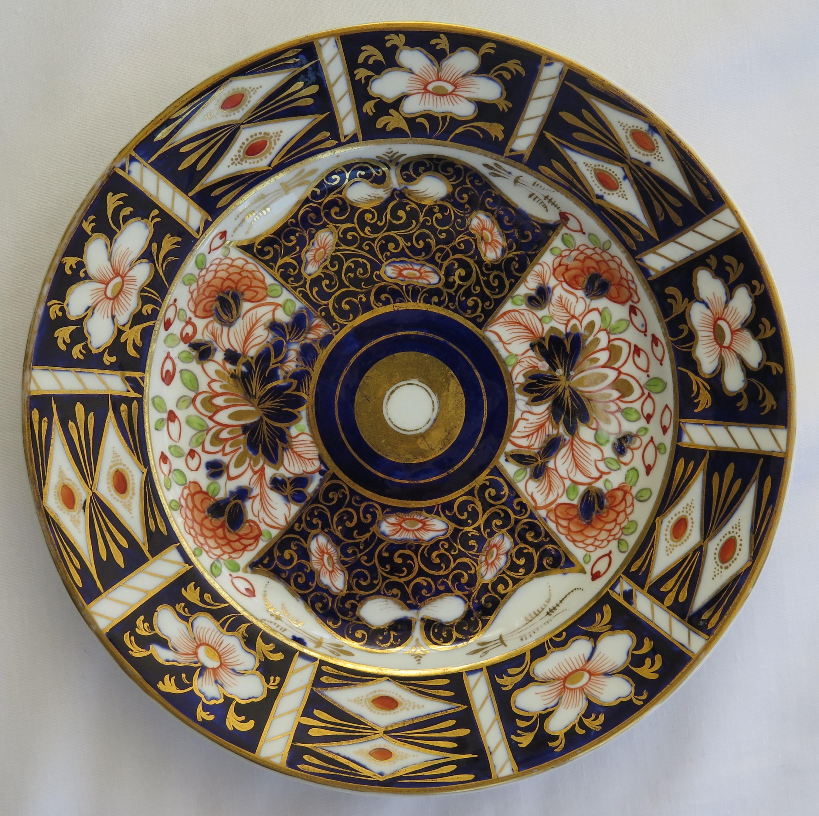 19th Century SIX Davenport Porcelain Plates Hand Painted and Gilded Pattern, Circa 1870 For Sale