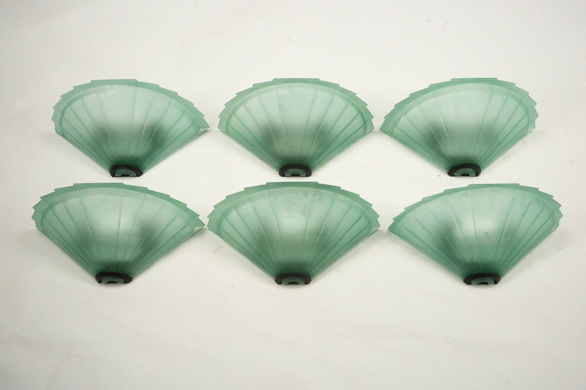 Set di sei appliques De Majo in spesso vetro verde di Murano. Italia anni '80 In condizioni buone in vendita a Catania, CT