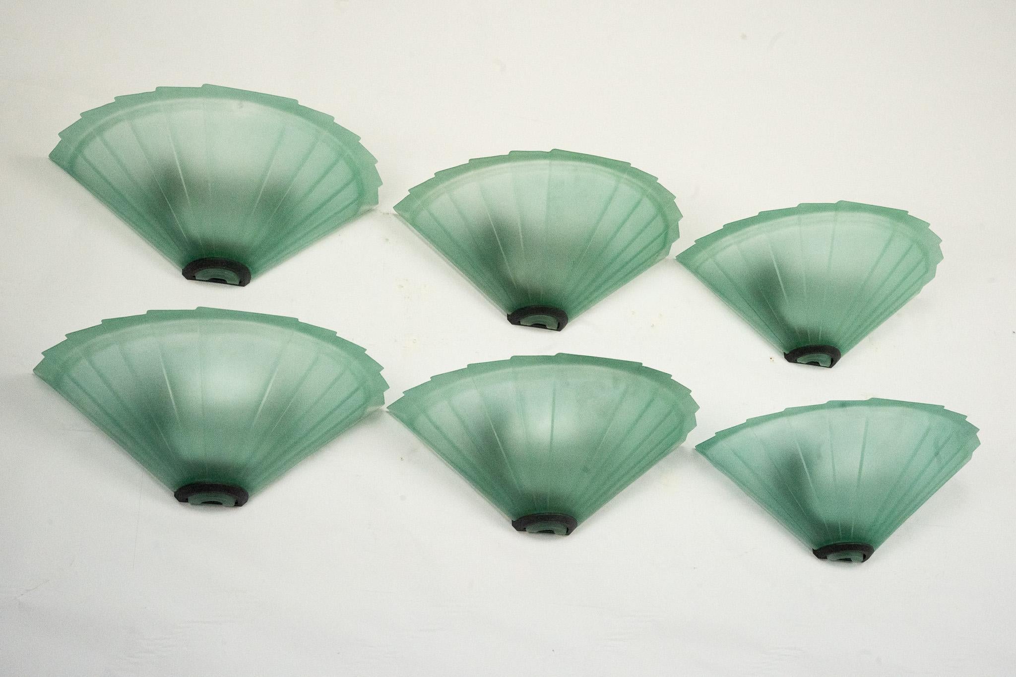 Set di sei appliques De Majo in spesso vetro verde di Murano. Italia anni '80 in vendita 1