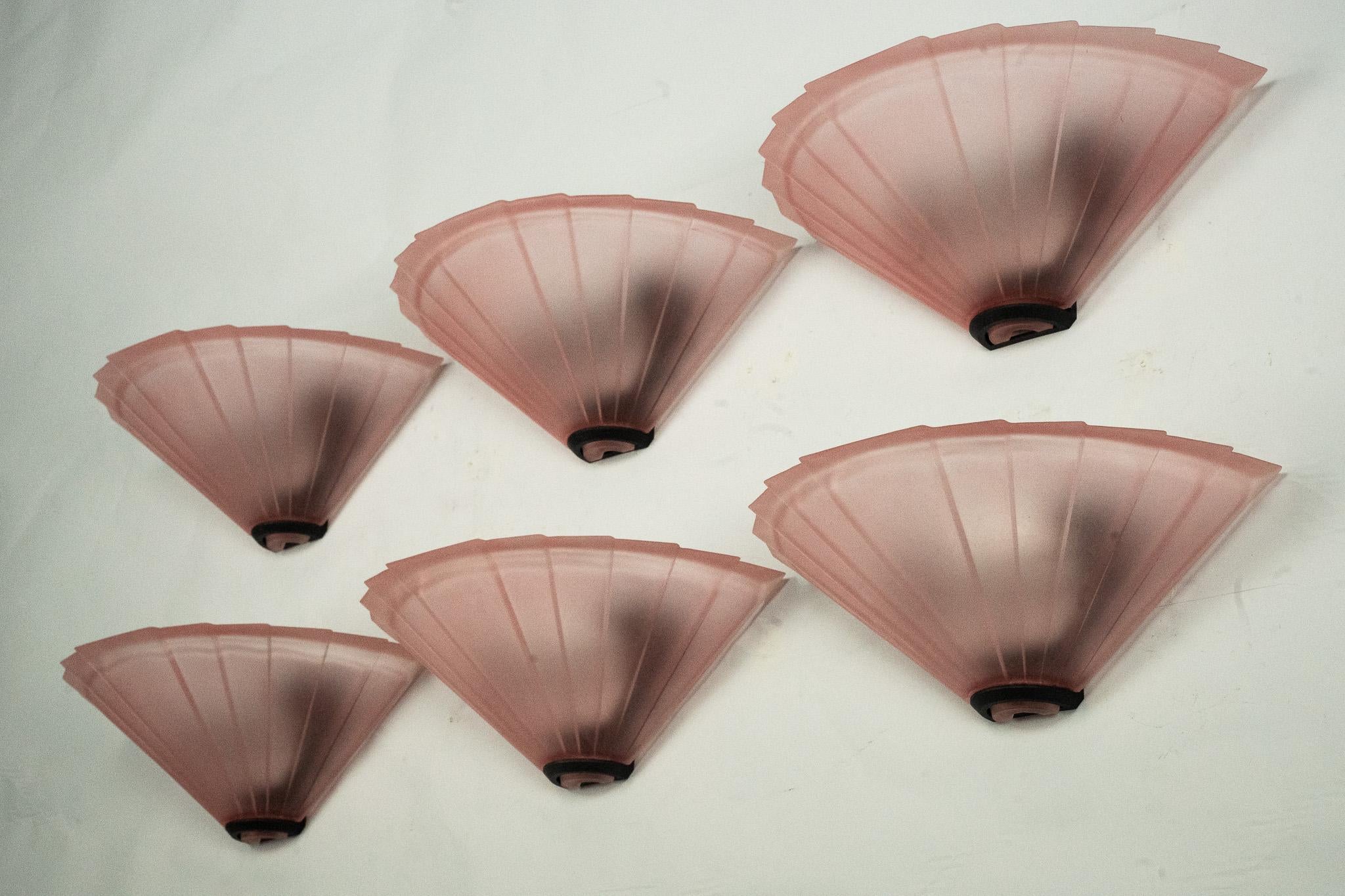 Conjunto de seis apliques De Majo de cristal de murano rosa grueso. Italia Años 80 en venta 9