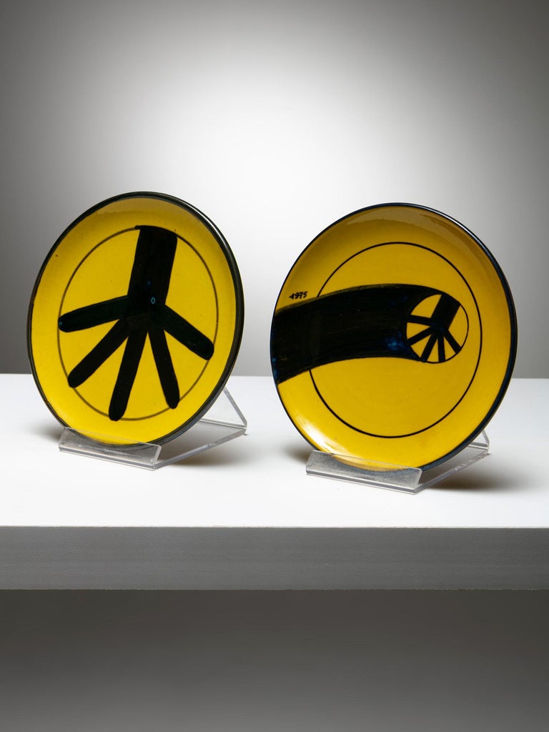 Set of Six Decorative Dishes For Sale at 1stDibs