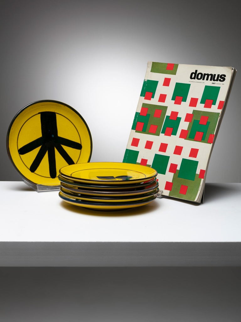 Set of Six Decorative Dishes For Sale at 1stDibs