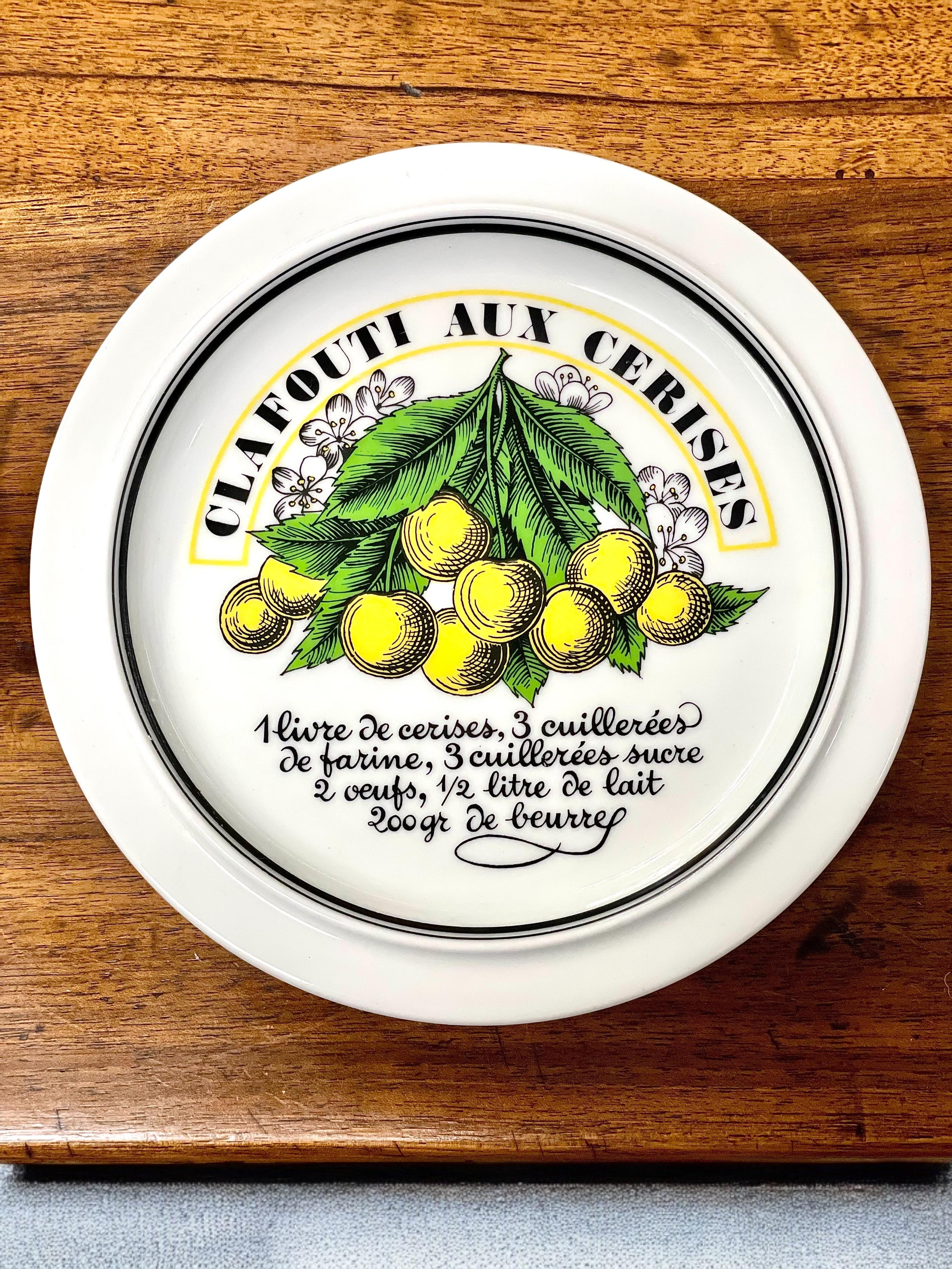 Set of Six Dessert Plates by Porcelaine d’Auteuil, Paris In Good Condition For Sale In LA CIOTAT, FR