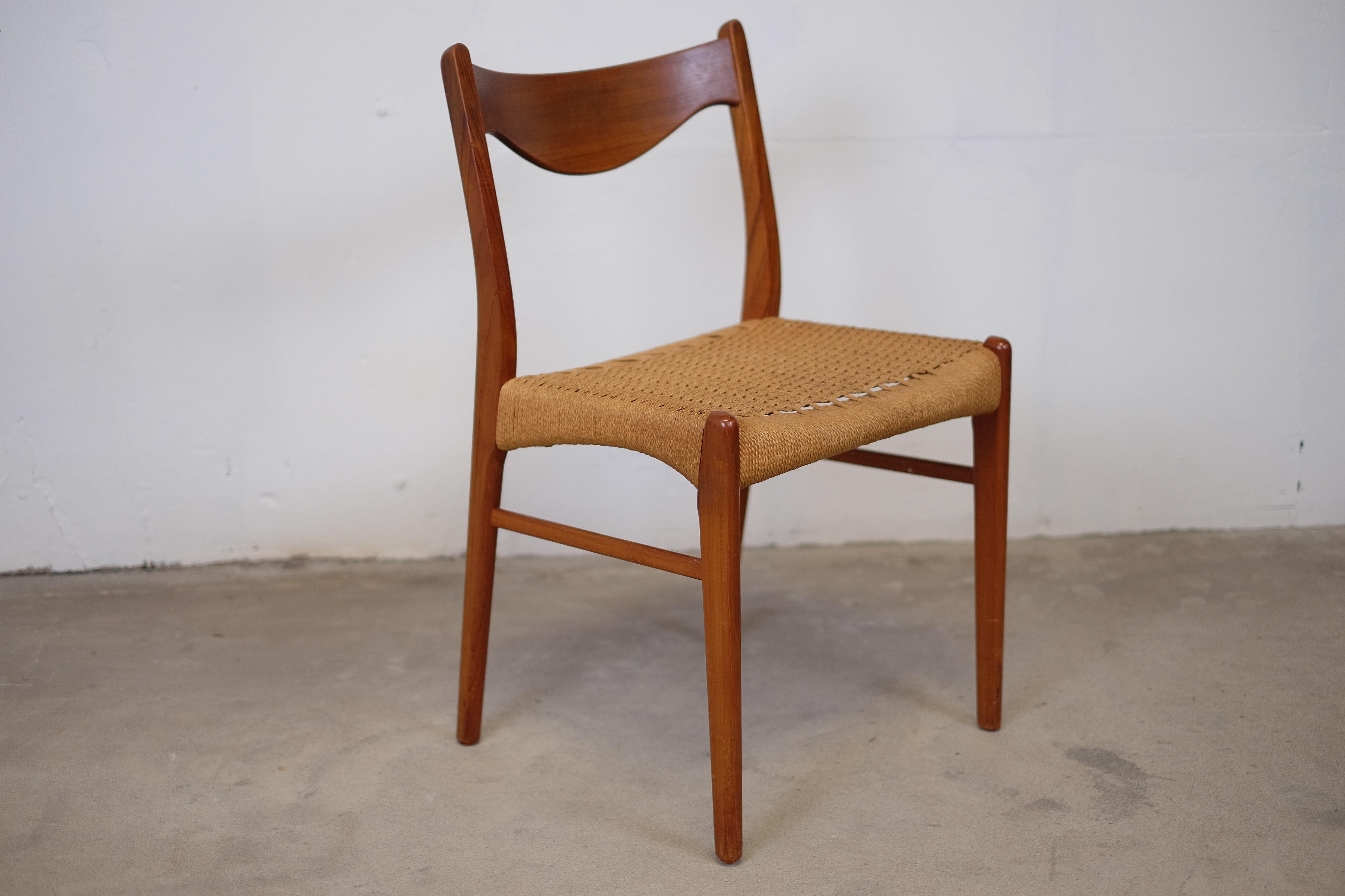 Set of Six Dining Chairs by Arne Wahl Iversen for Glyngøre Stolefabrik, Danish For Sale 1