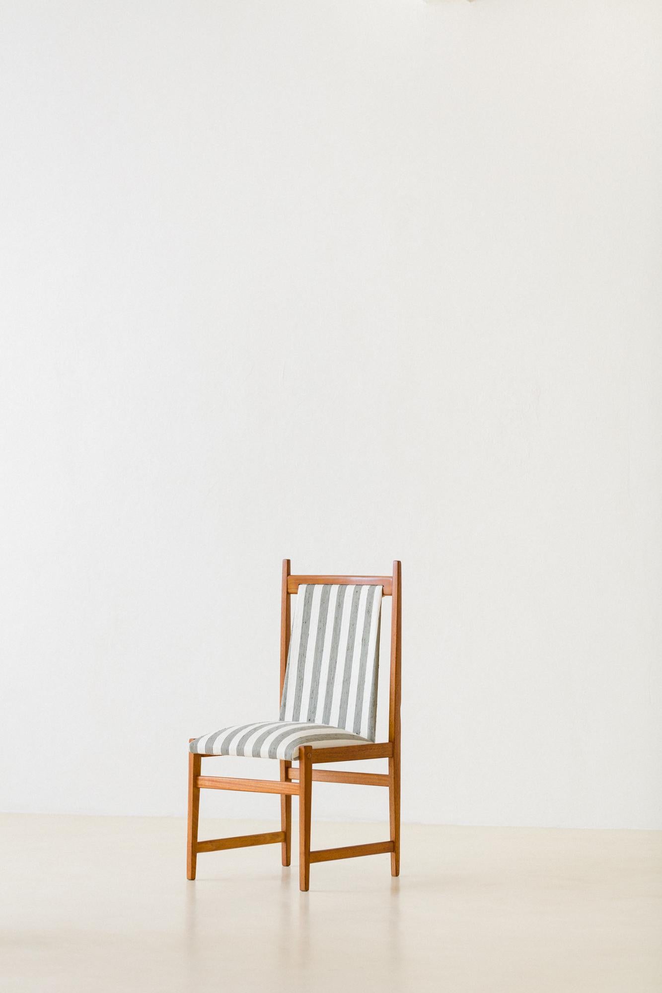 Set of Six Dining Chairs, by Celina Decorações, 1960s, Brazilian Midcentury For Sale 3