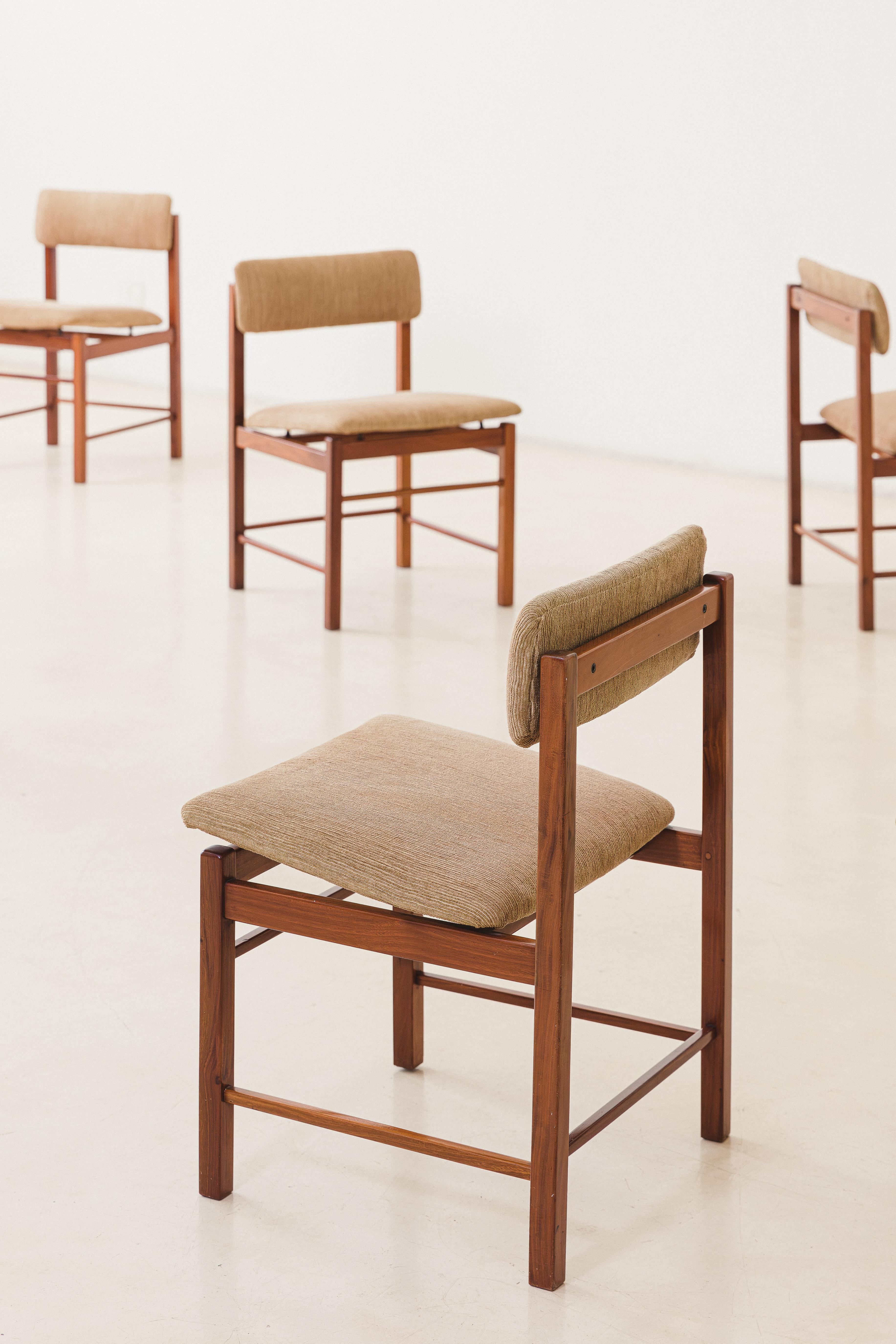 Brazilian Set of Six Dining Chairs by Ernesto Hauner, Freijó Wood, Mobilinea, 1960s For Sale