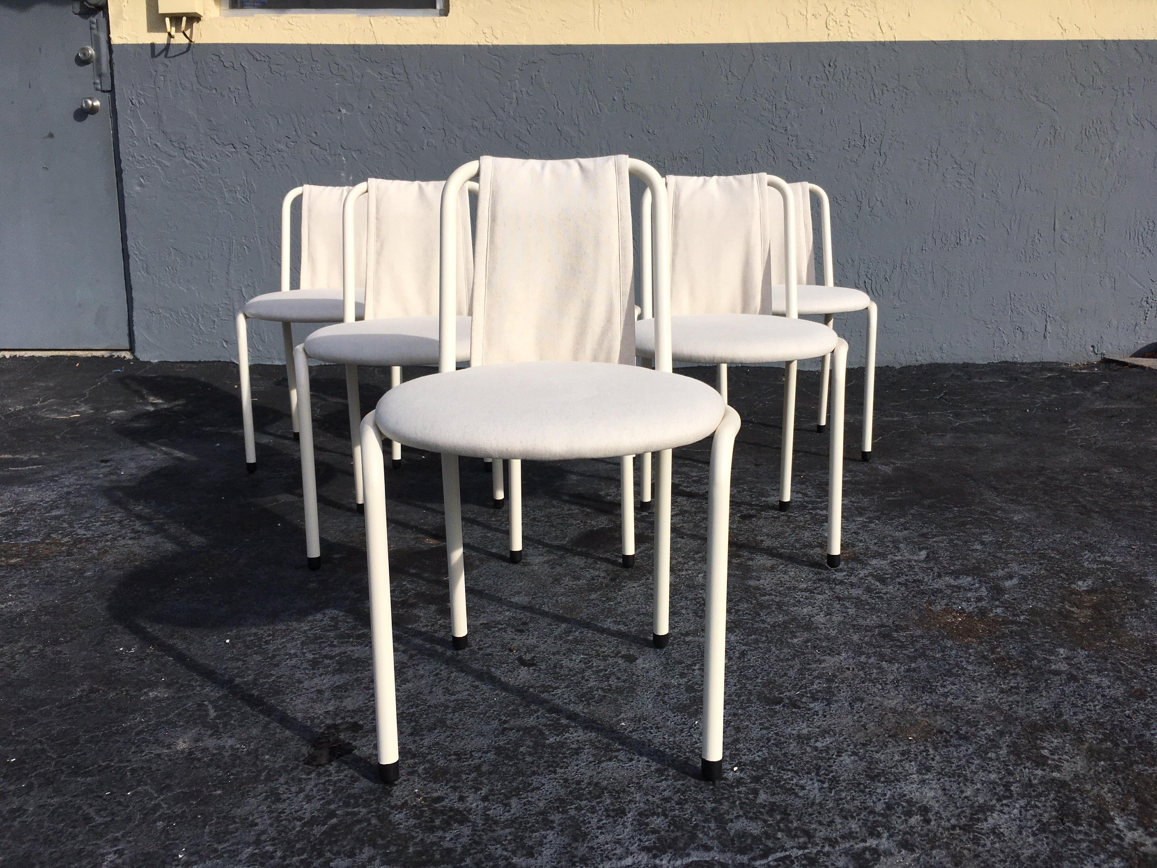 Set of Six Dining Chairs by Giovannetti, Italy, Gae Aulenti Style, White In Good Condition For Sale In Miami, FL
