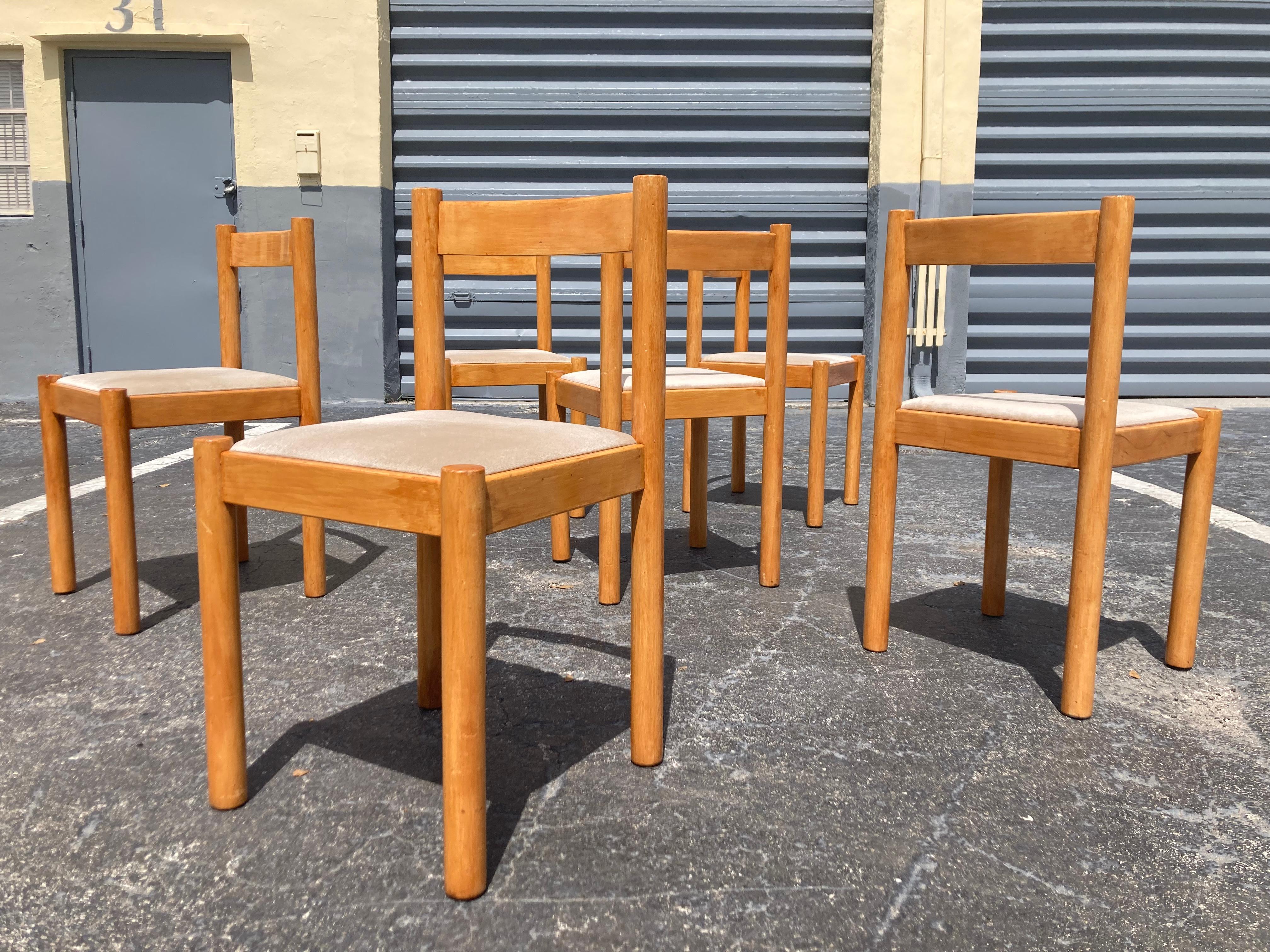 Set of Six Dining Chairs by Gordon International 1986. Solid birch wood with fabric seats. Seats should be recovered, we can help. Finish on wood is uneven.