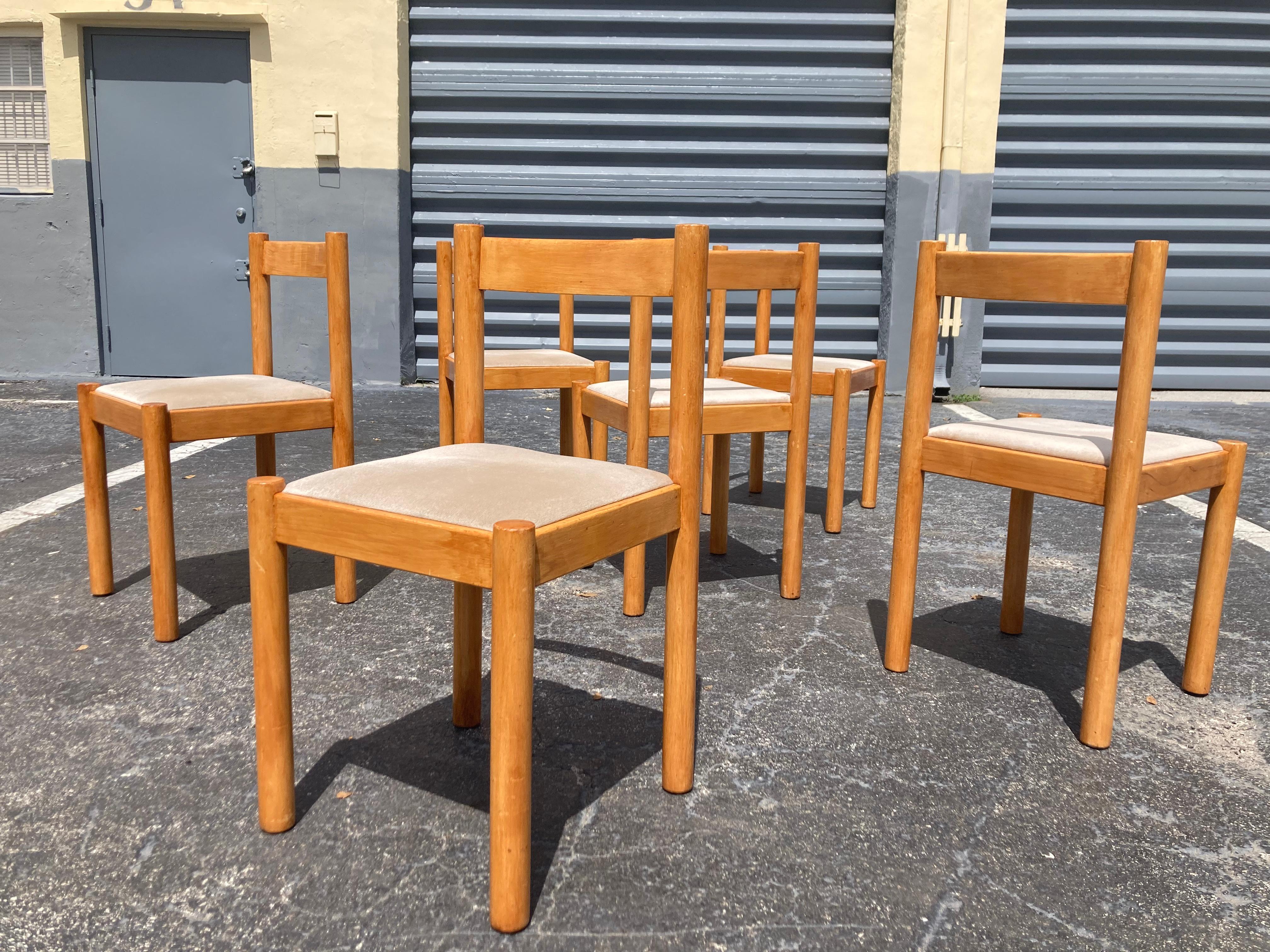 Modern Set of Six Dining Chairs by Gordon International For Sale