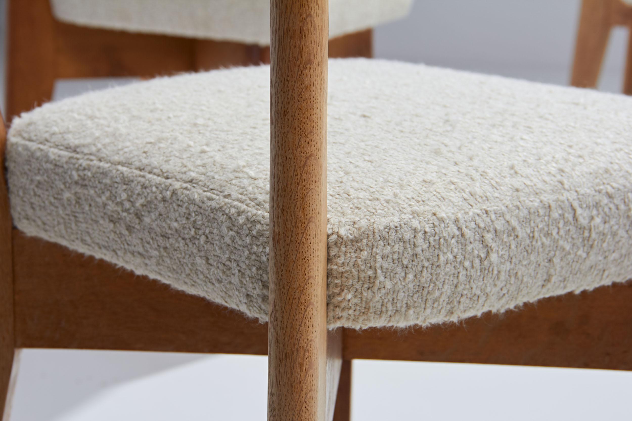 Set di sei sedie da pranzo di Guillerme et Chambron, Francia anni '60 in vendita 5