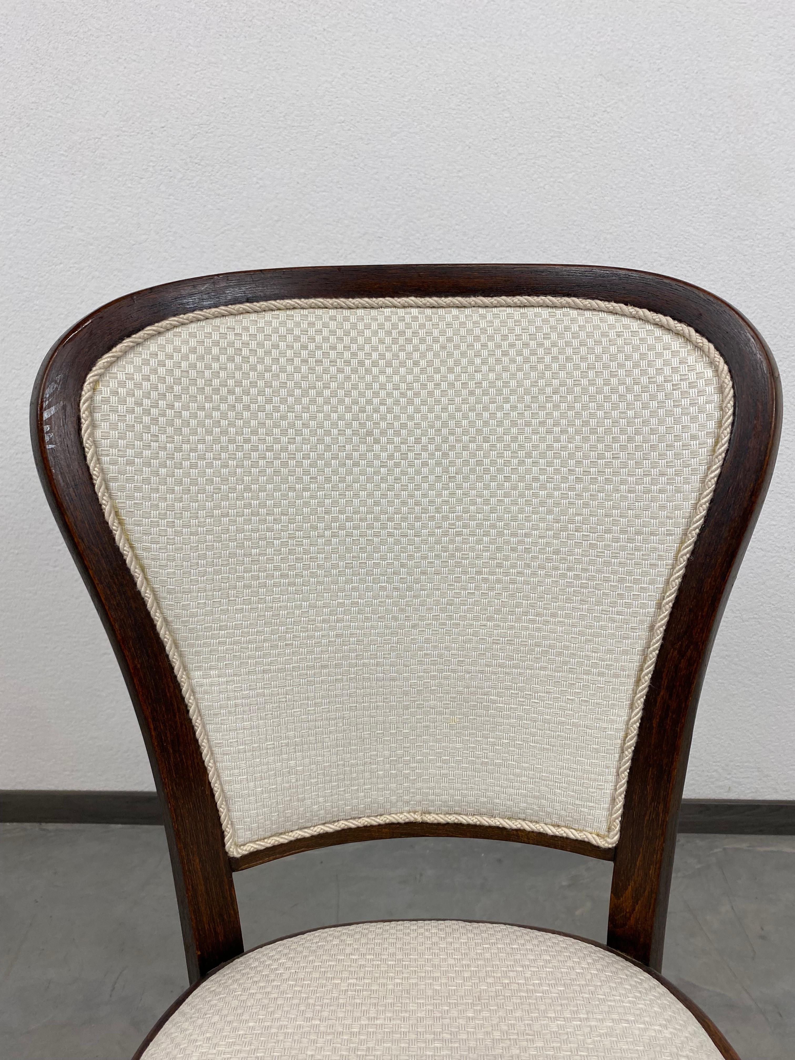 Set of Six Dining Chairs by Gustav Siegel for Thonet For Sale 1