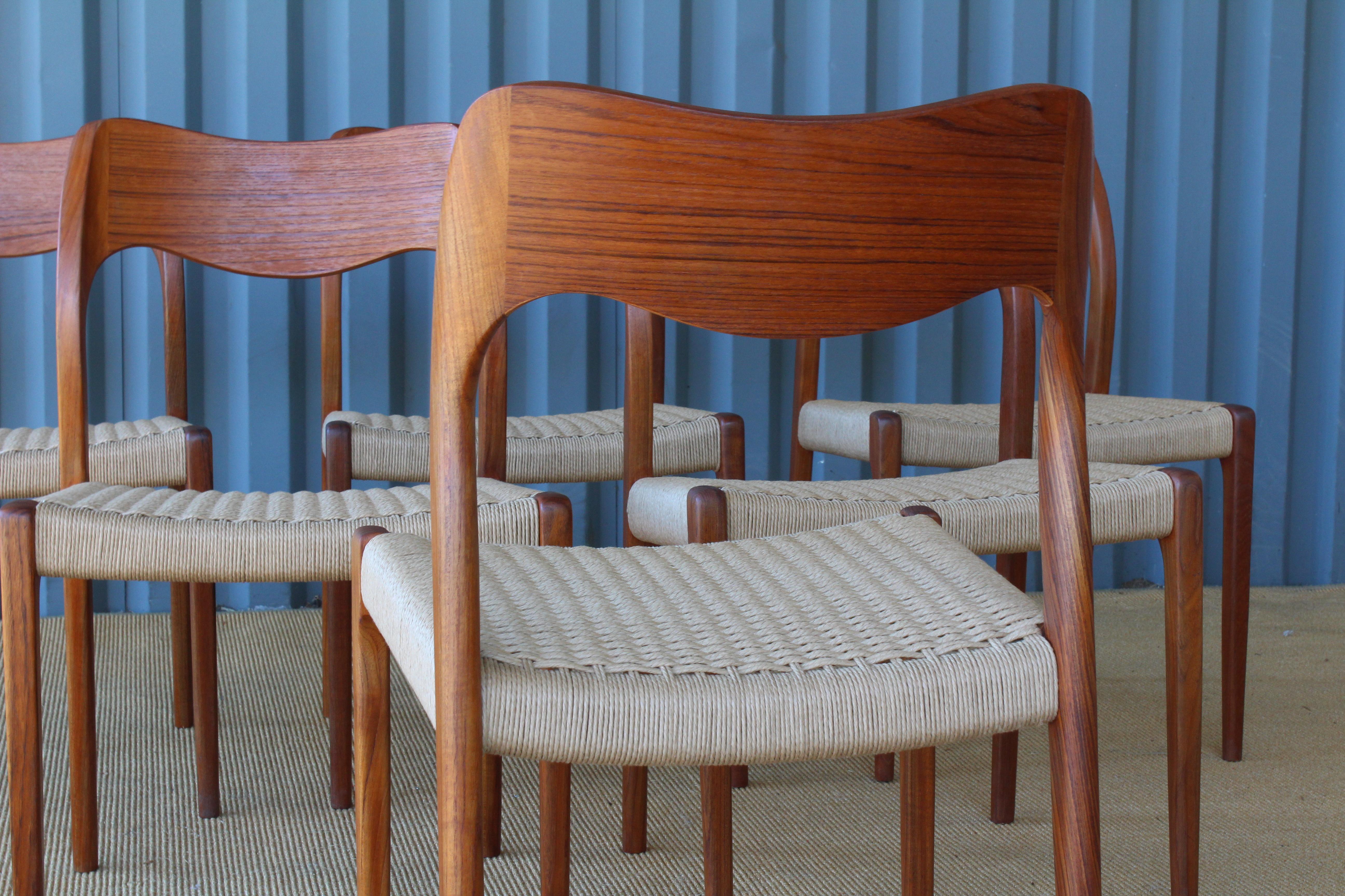 Mid-20th Century Set of Six Dining Chairs by Niels Moller, Denmark, 1960s