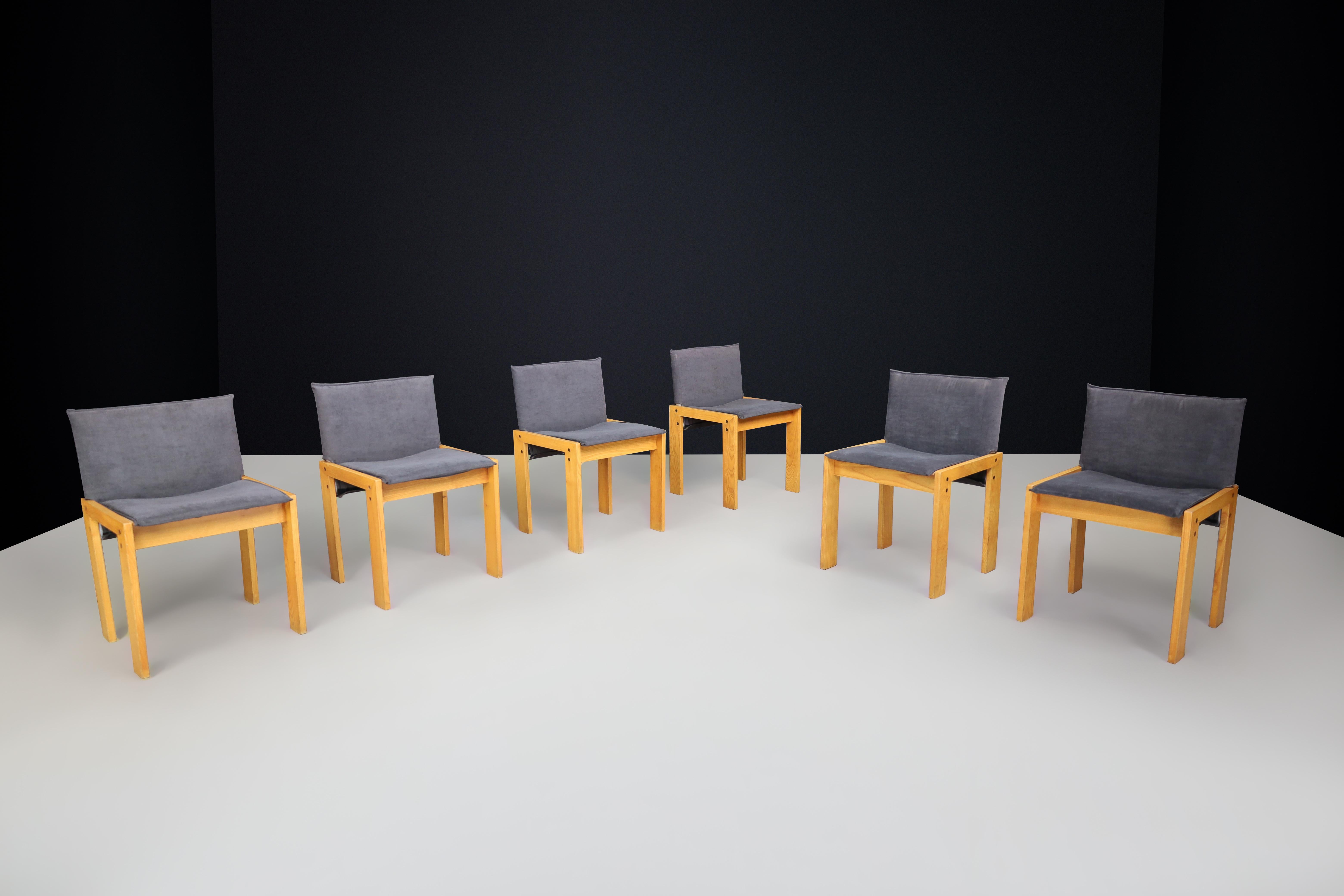Set of Six Dining Chairs by Tobia Scarpa, Italy, 1970s – Original Upholstery

This exceptional set of six dining chairs was designed by renowned Italian architect and designer Tobia Scarpa in the 1970s. A striking example of Italian modernist