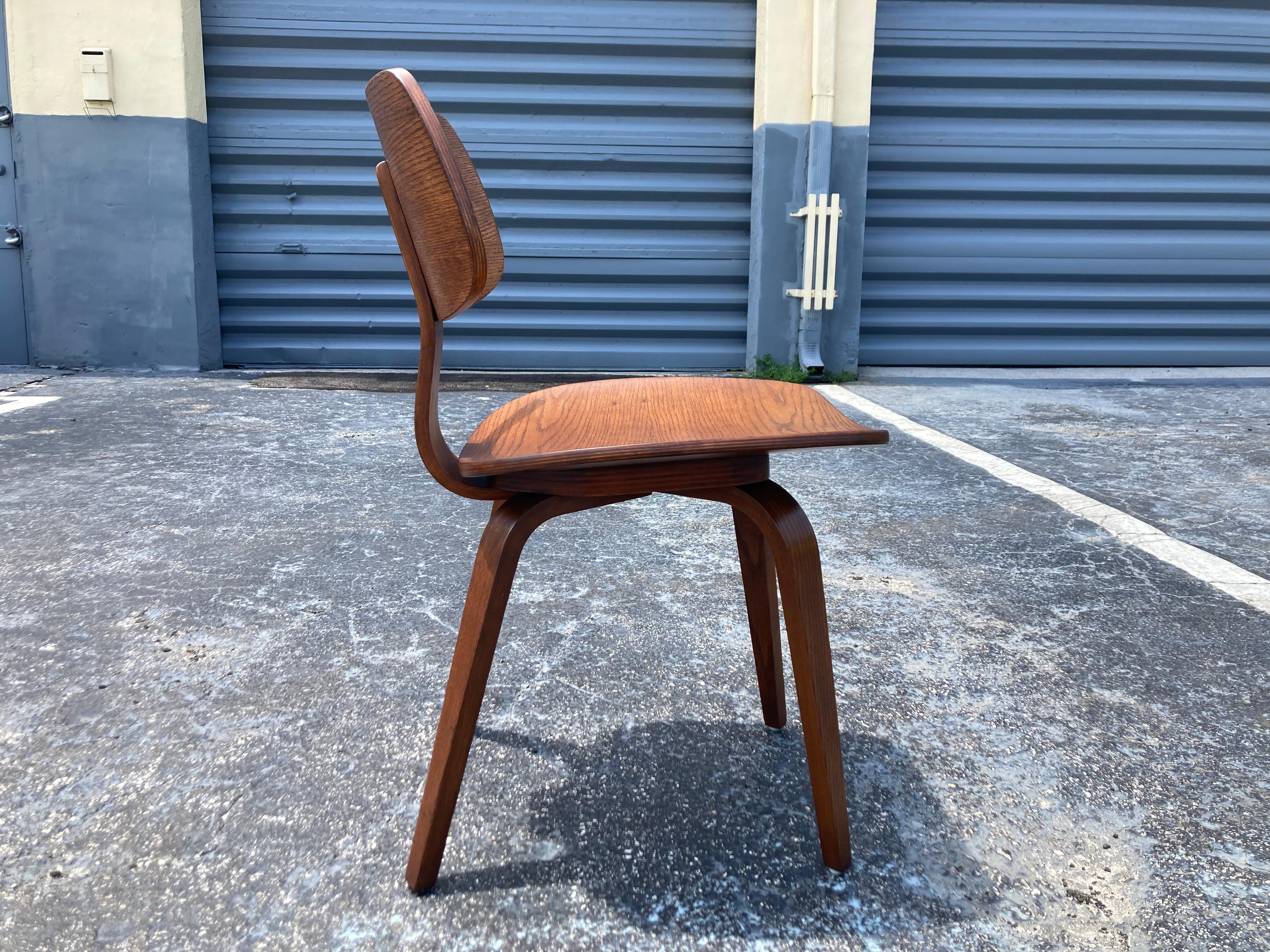 Set of Six Dining Chairs Designed by Bruno Weil for Thonet, Bentwood For Sale 12