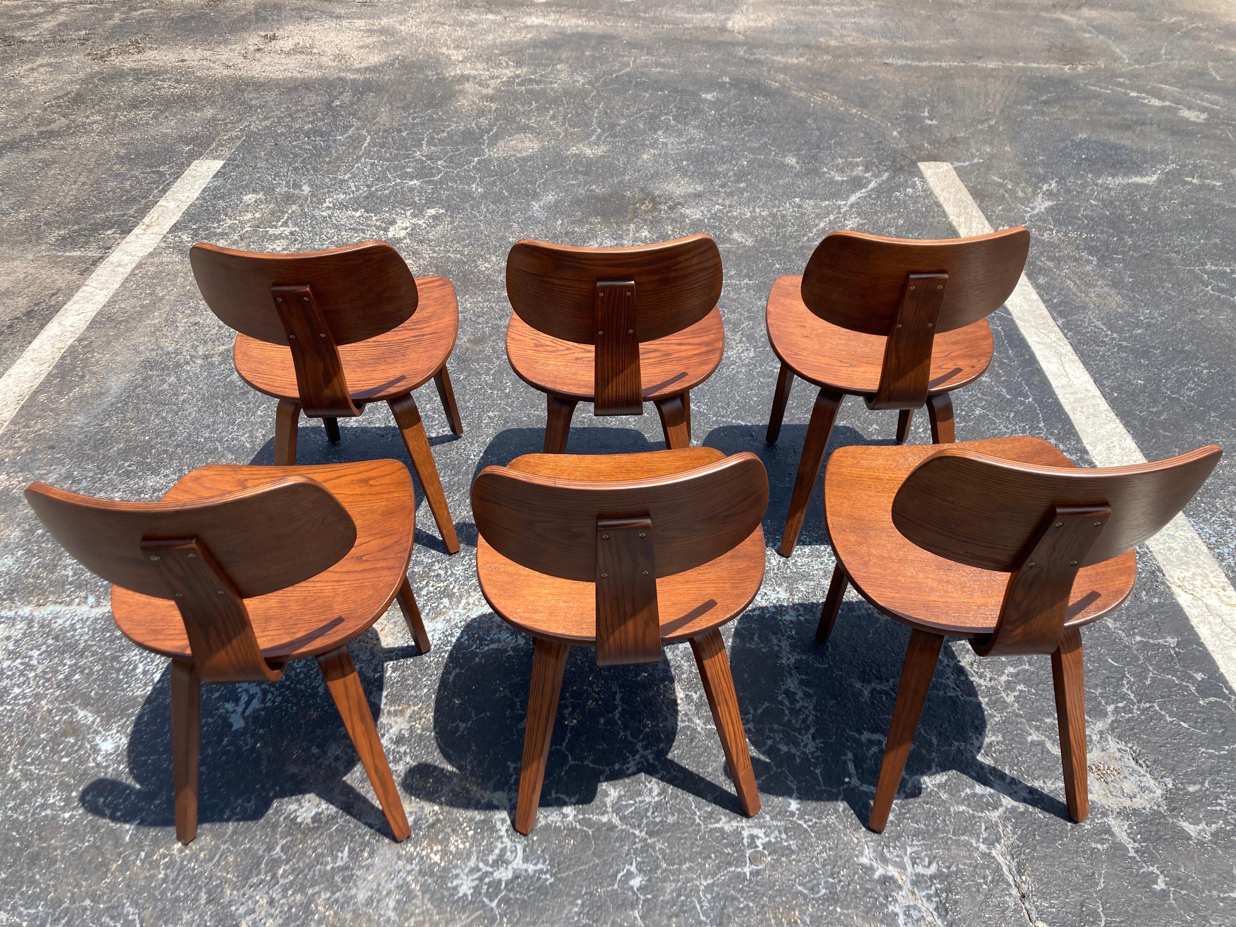 Mid-20th Century Set of Six Dining Chairs Designed by Bruno Weil for Thonet, Bentwood For Sale
