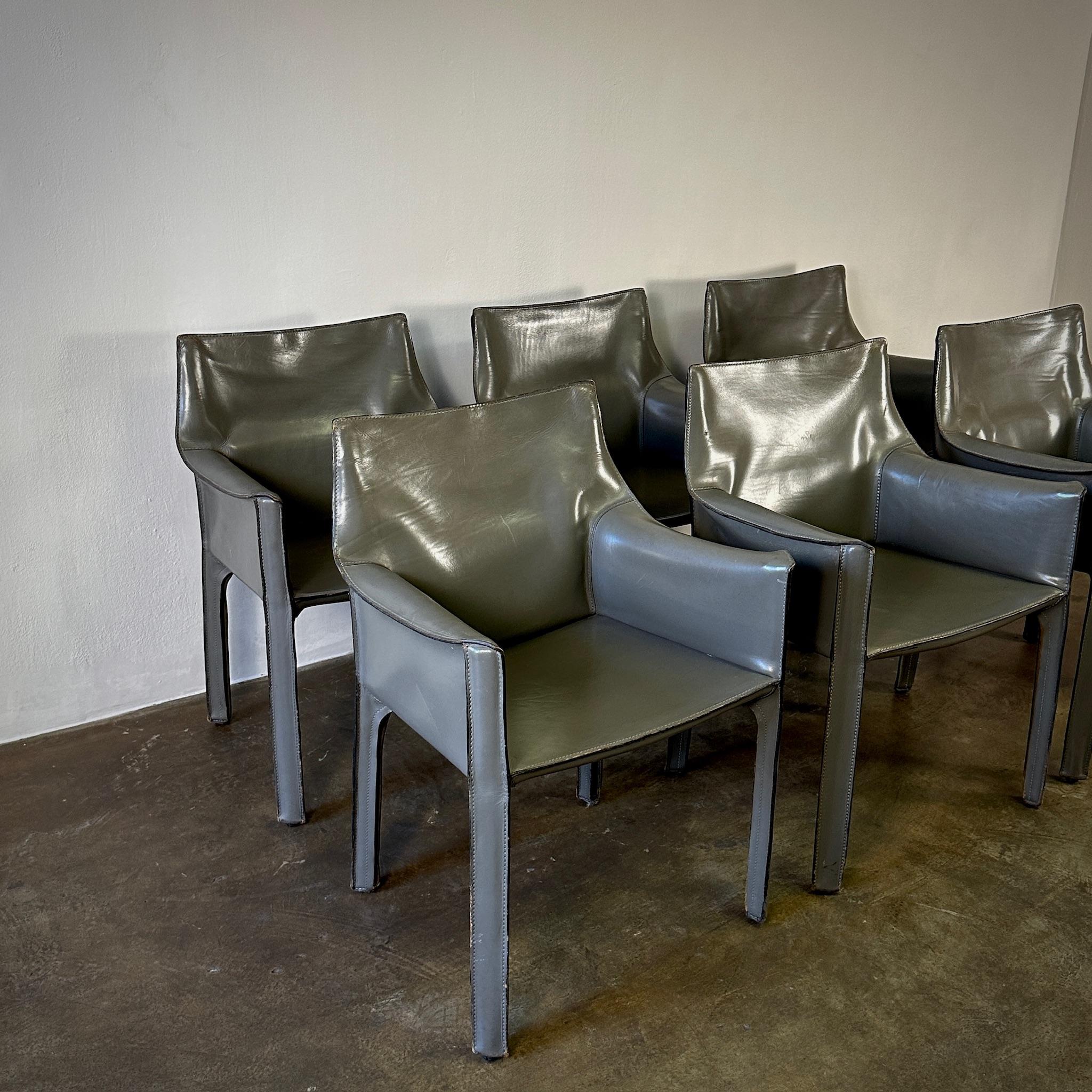 Fine XX secolo Set di sei sedie da pranzo in vendita
