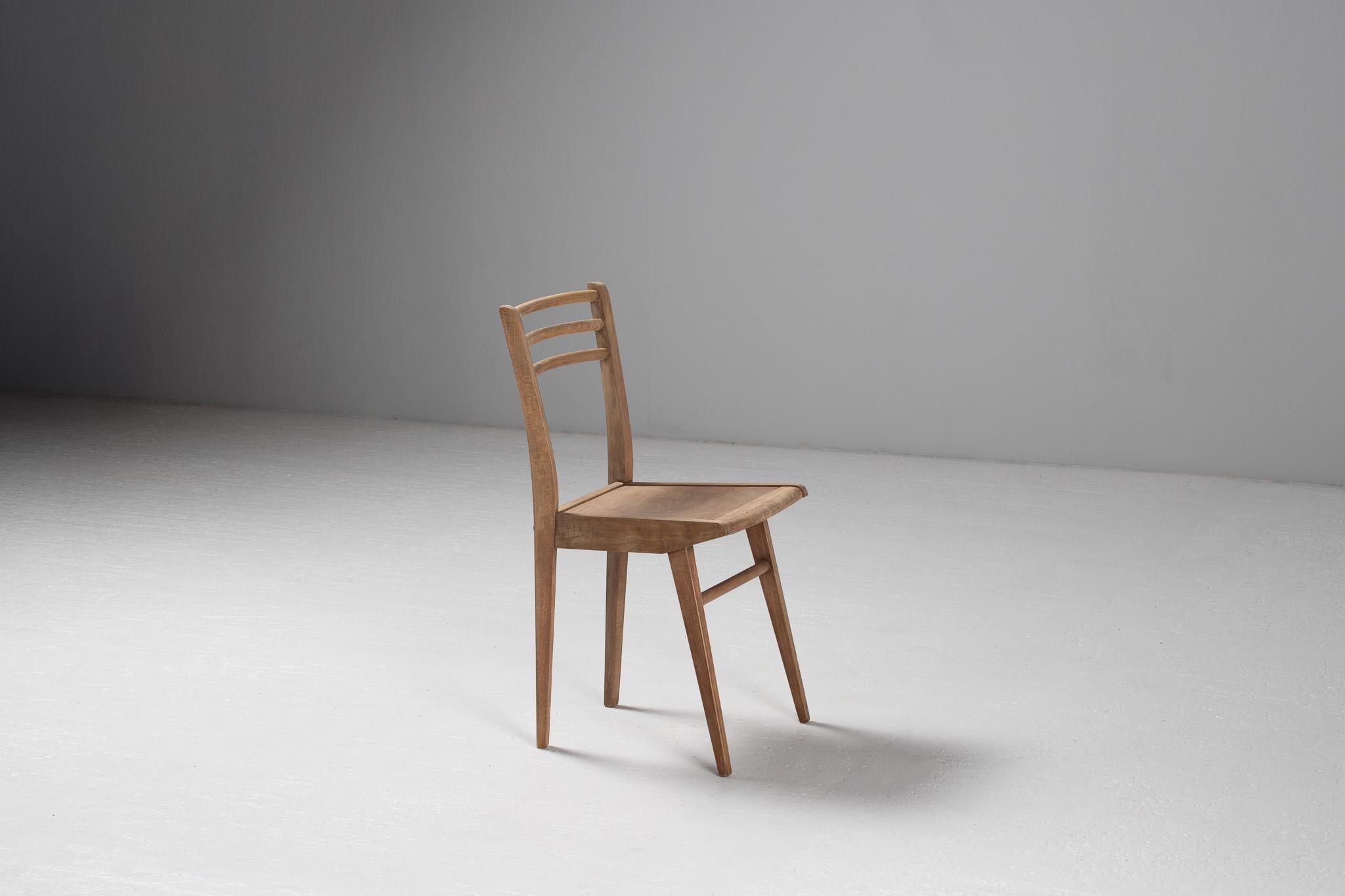 Juego de seis sillas de comedor, Francia, años 50 en venta 8